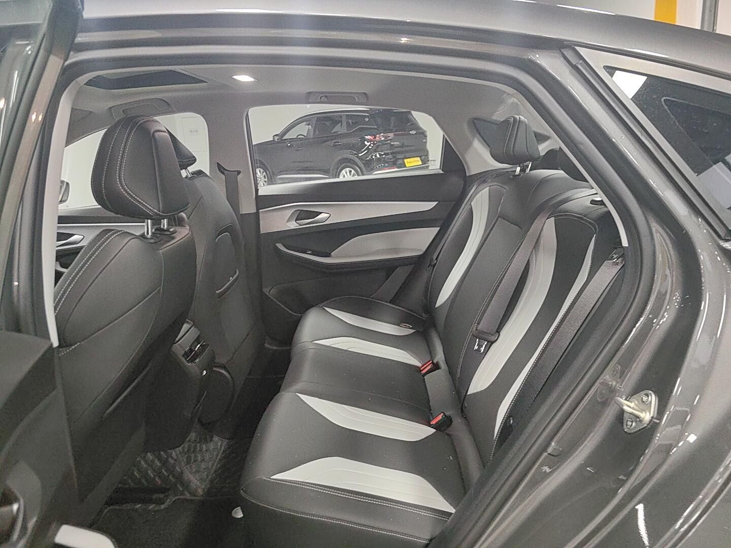GEELY Binray 2023 #5 GEELY Binray 2023 car image #5