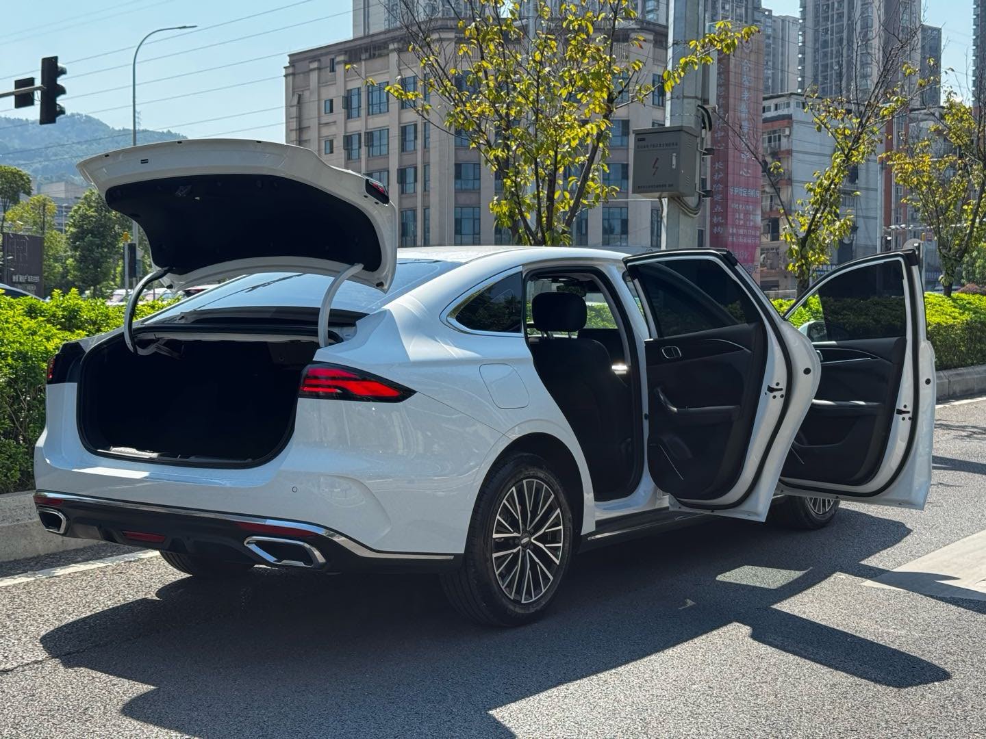 GEELY Emgrand 2026 #9 GEELY Emgrand 2026 car image #9