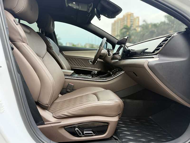 BYD Han 2023 car image #9