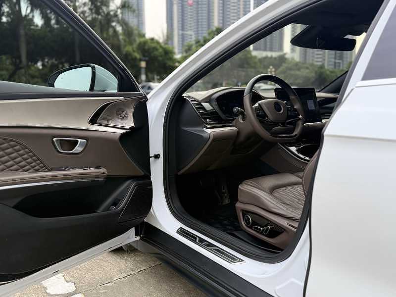BYD Han 2023 car image #5