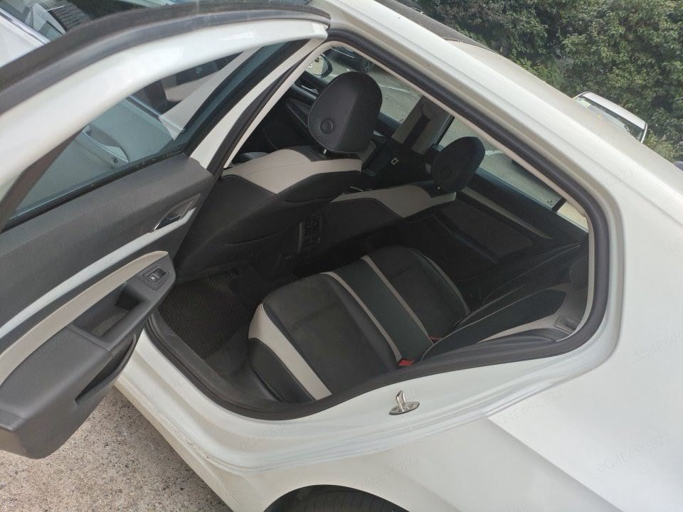 2023 #4 2023 immagine di auto #4