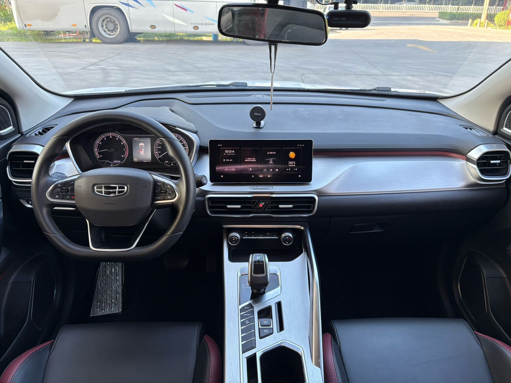 GEELY Coolray 2021 #7 GEELY Coolray 2021 car image #7