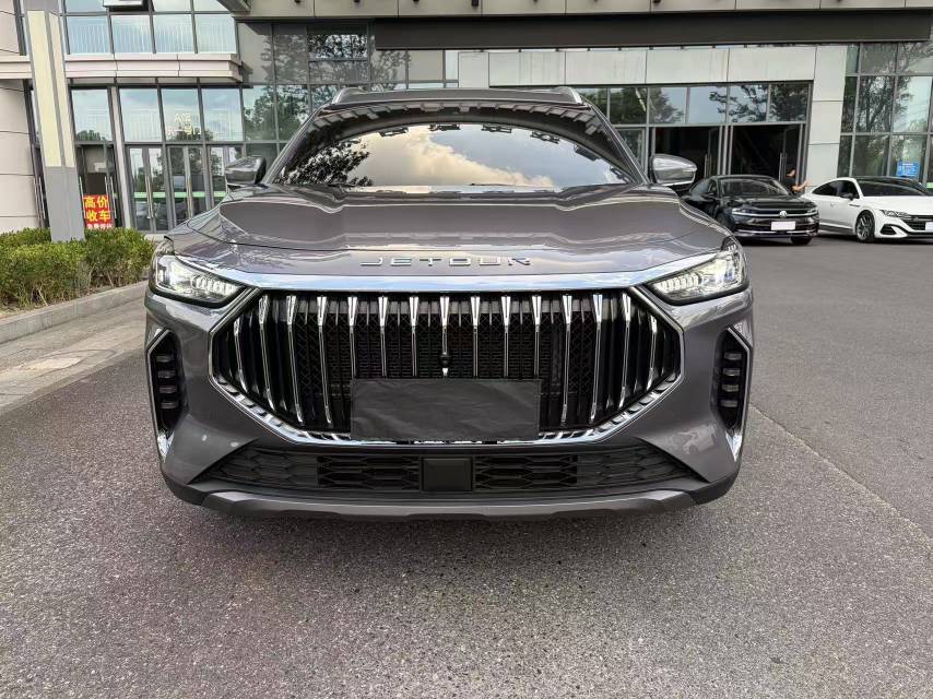 Jetour X70 PLUS 2025 #4 Jetour X70 PLUS 2025 car image #4