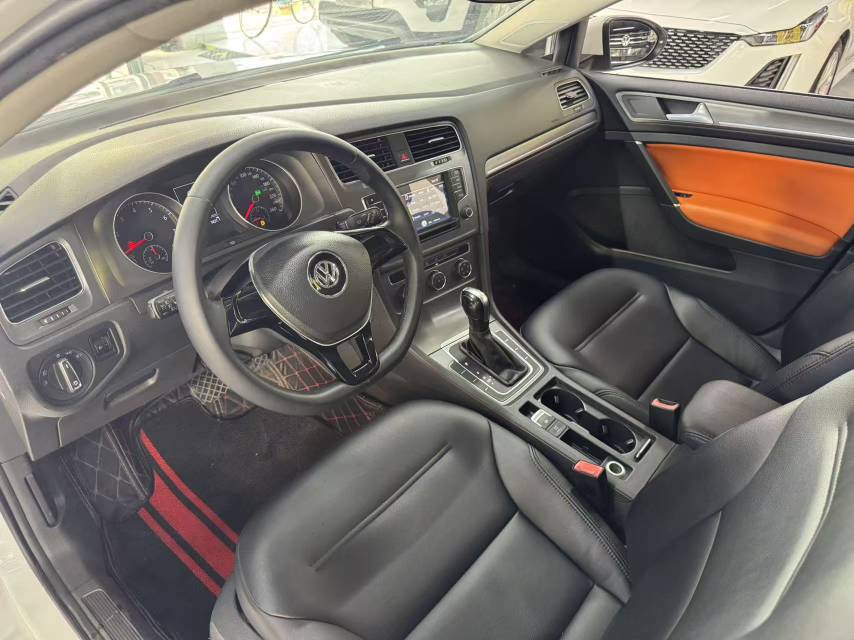 Volkswagen Golf 2016 car image #9