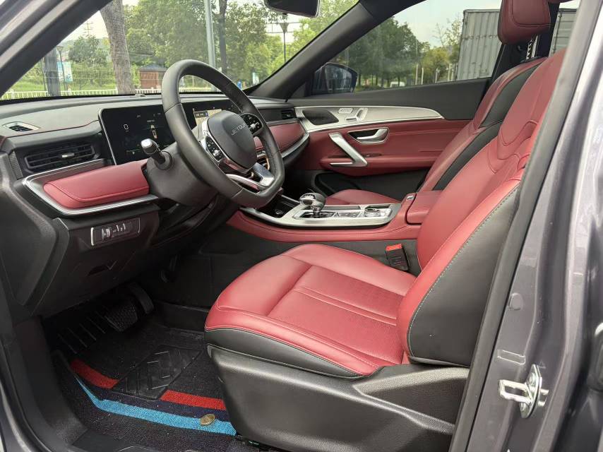 Jetour X70 PLUS 2025 #7 Jetour X70 PLUS 2025 car image #7