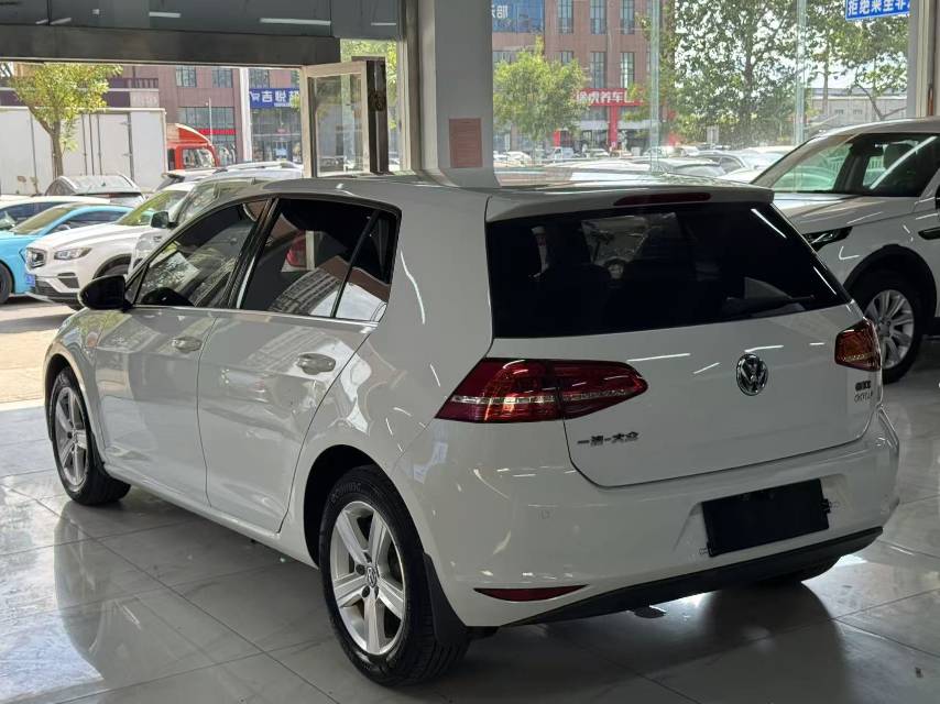 Volkswagen Golf 2016 car image #7