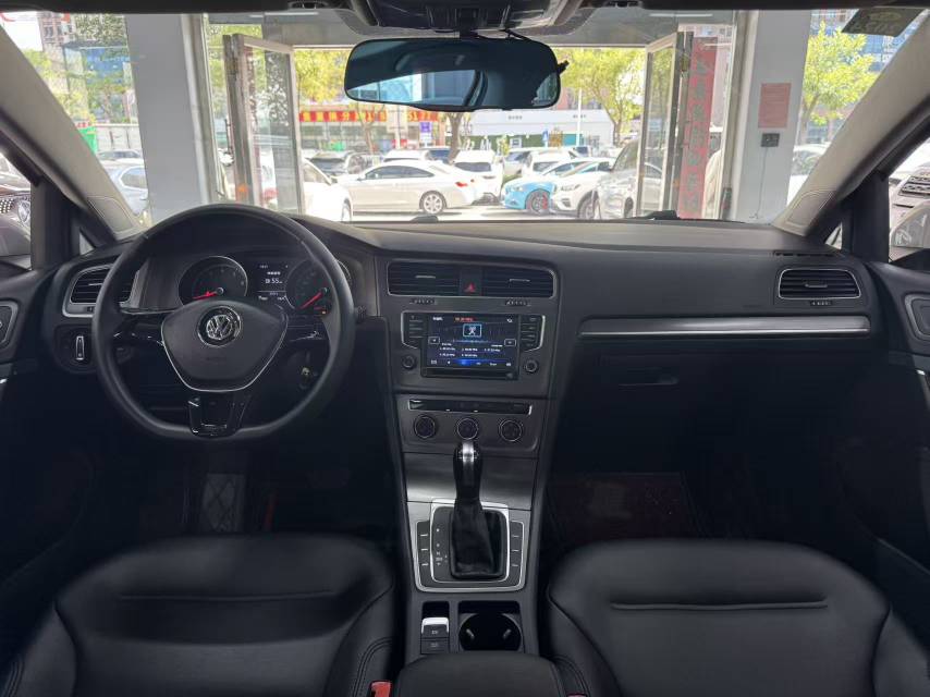 Volkswagen Golf 2016 car image #11
