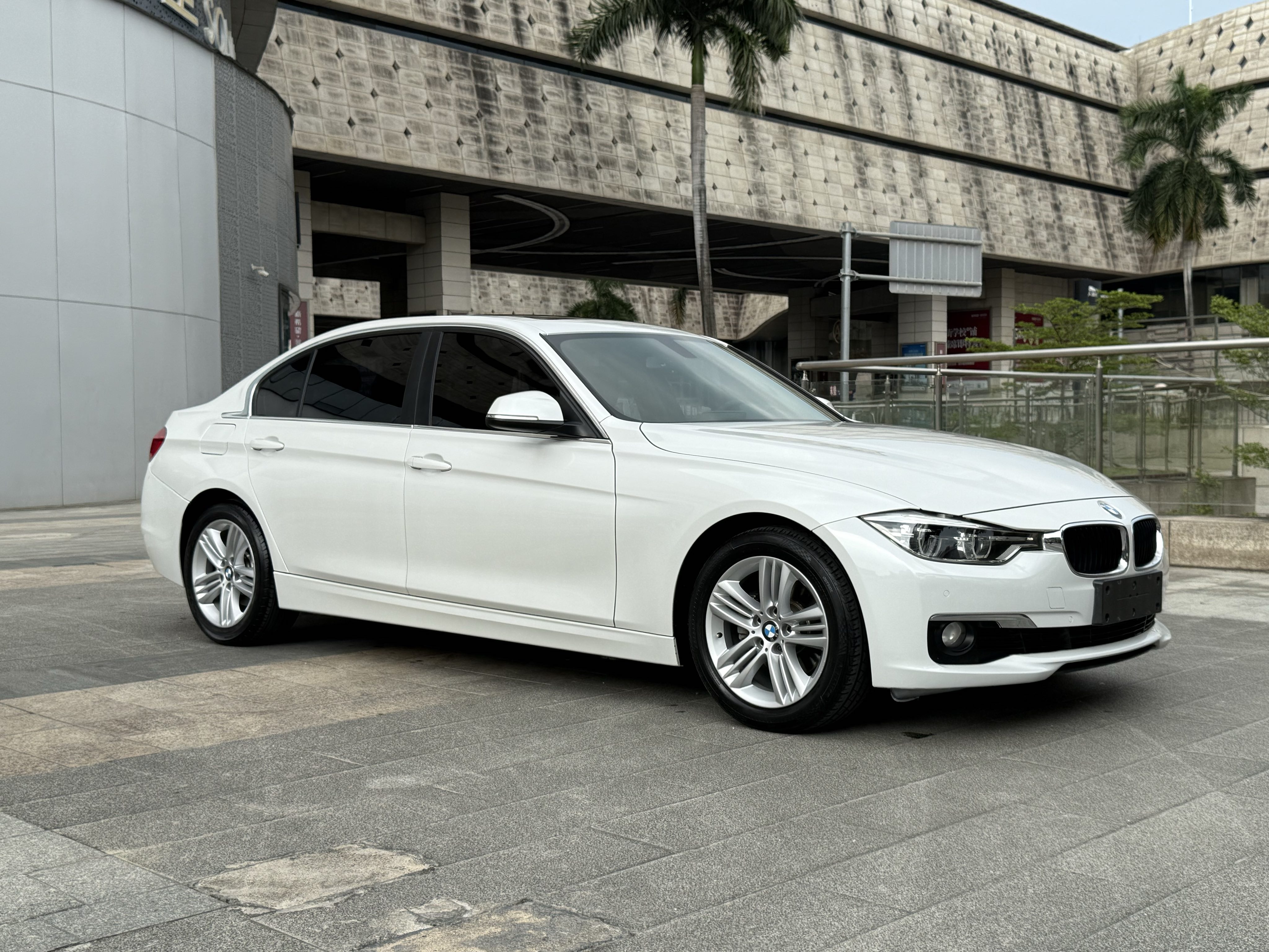 BMW 3 Series 2017 car image #5