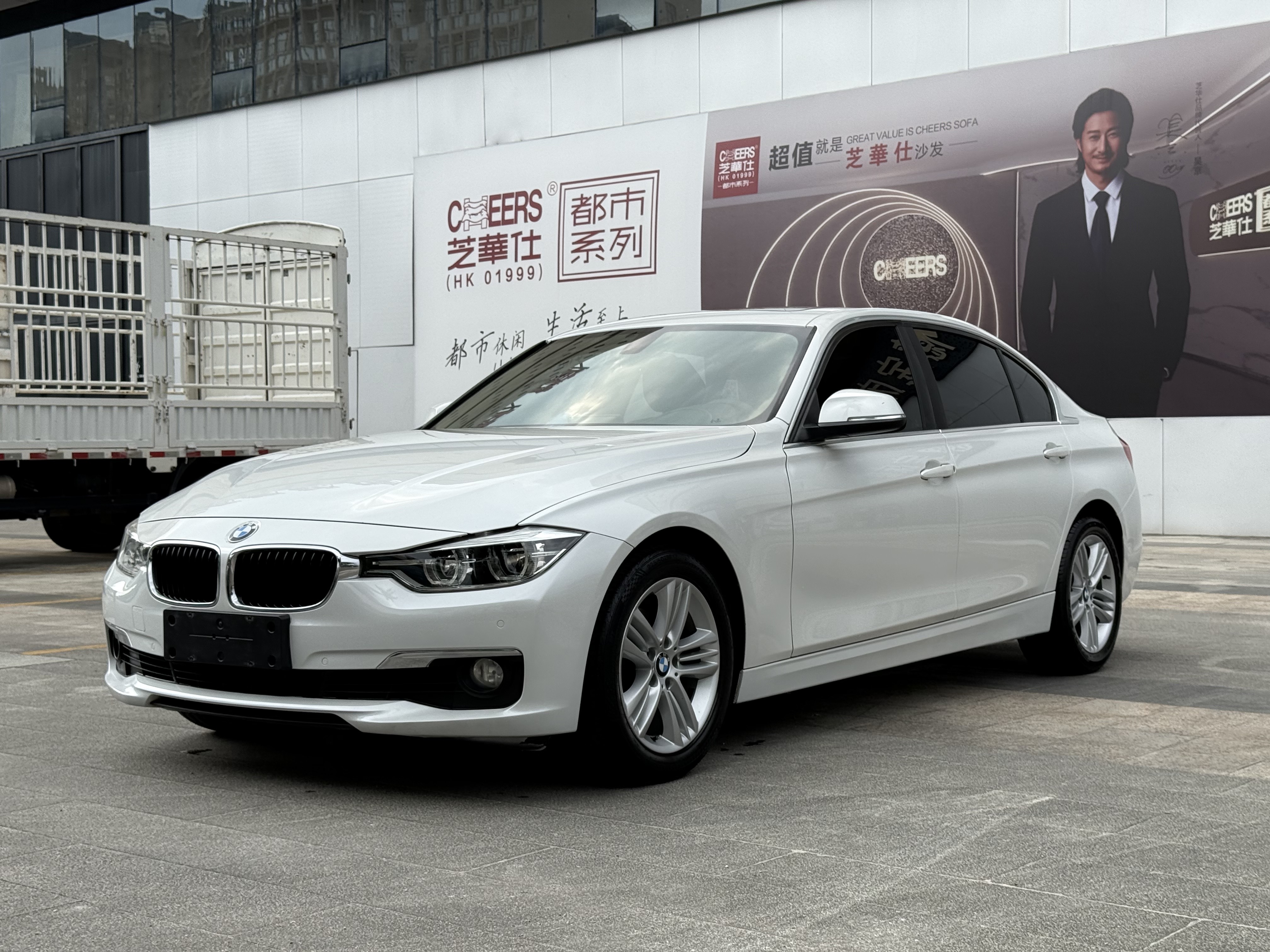 BMW 3 Series 2017 car image #2