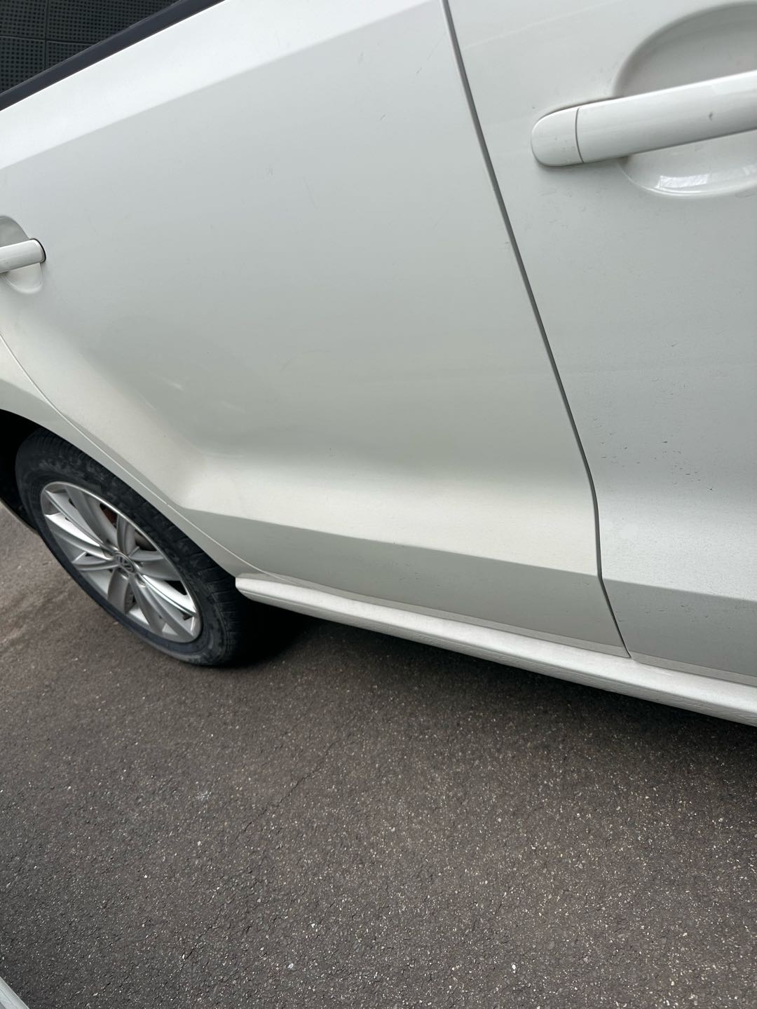 Volkswagen Polo 2015 car image #31