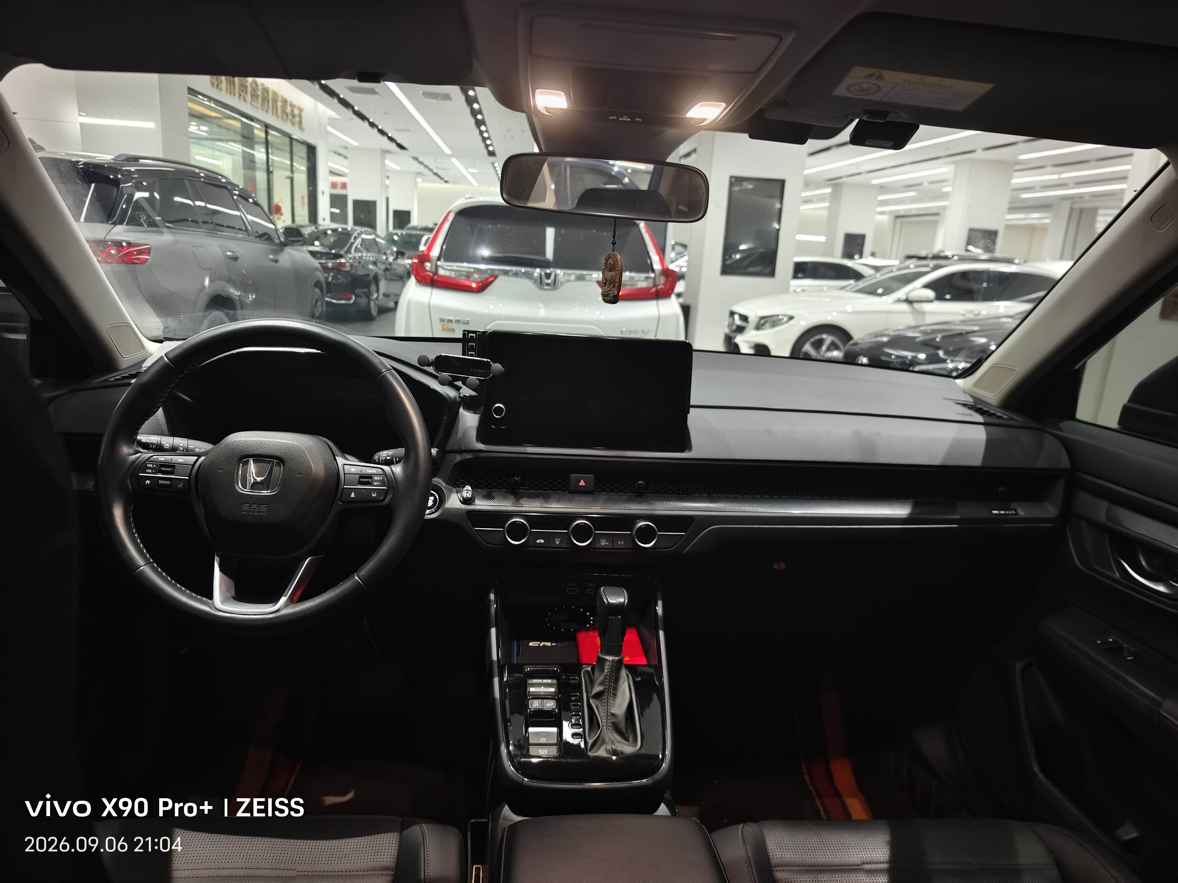 2023 car image #6