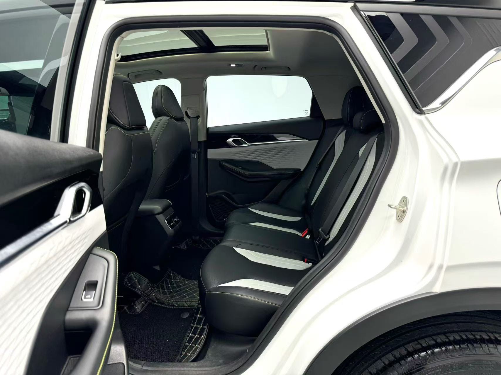 GEELY Coolray 2023 #5 GEELY Coolray 2023 car image #5