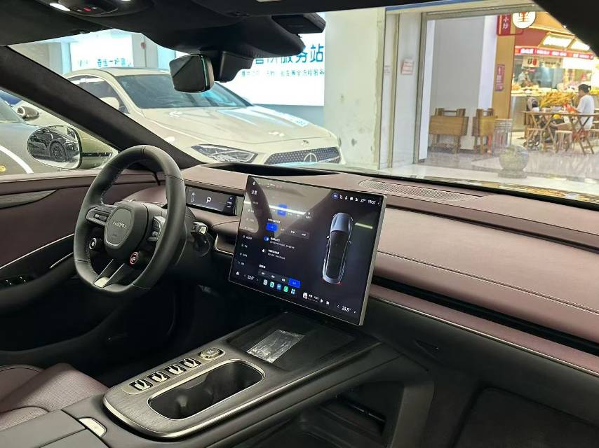 2024 immagine di auto #8