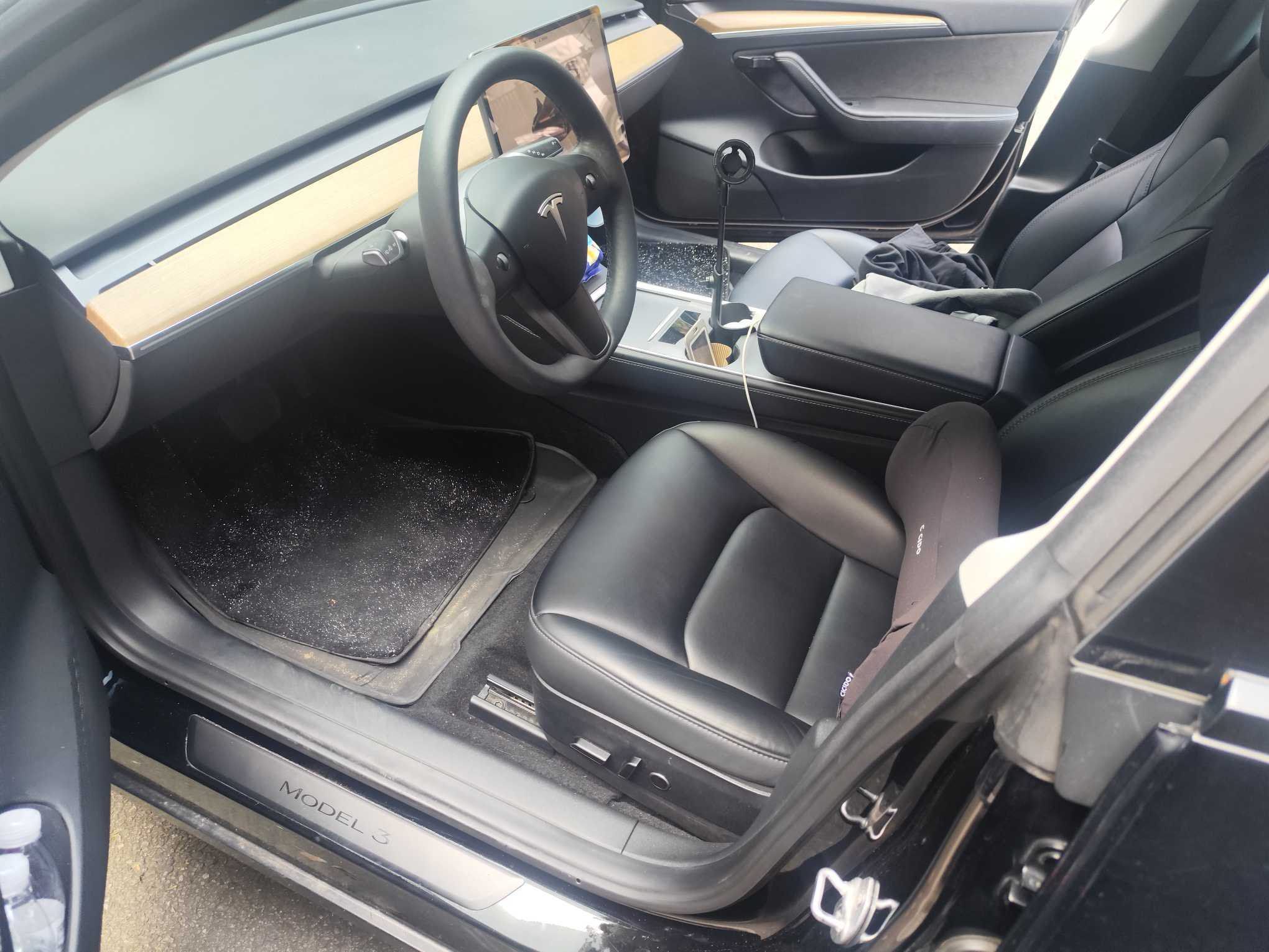 Tesla Model 3 2023 car image #5