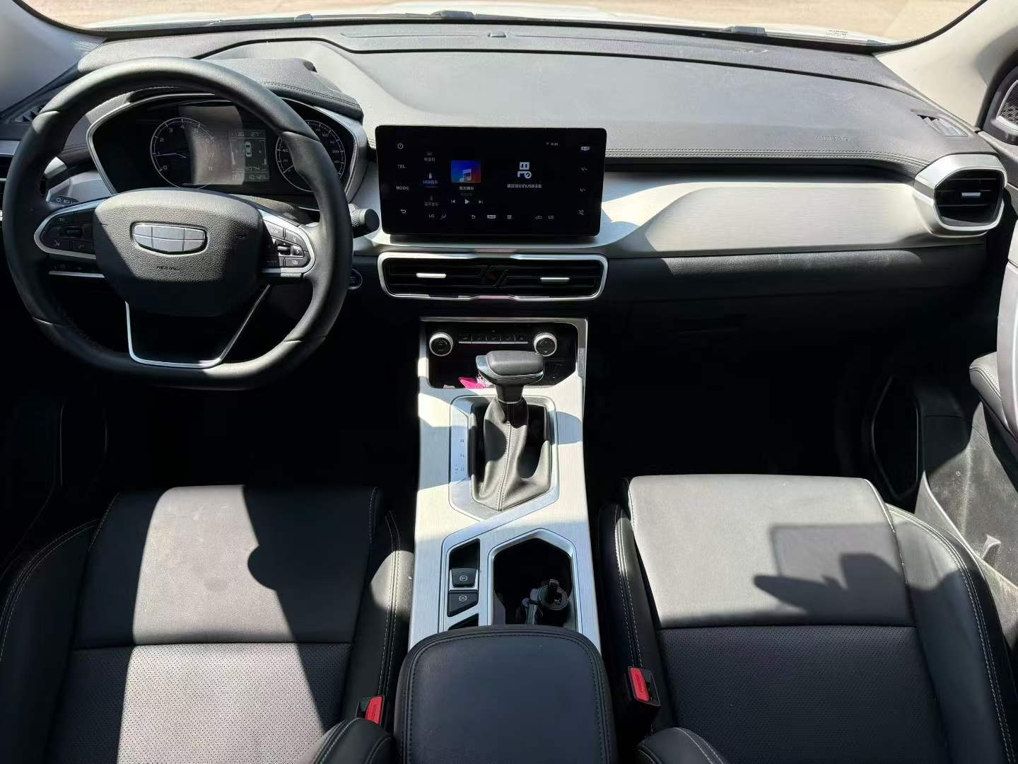 GEELY Coolray 2025 #7 GEELY Coolray 2025 car image #7