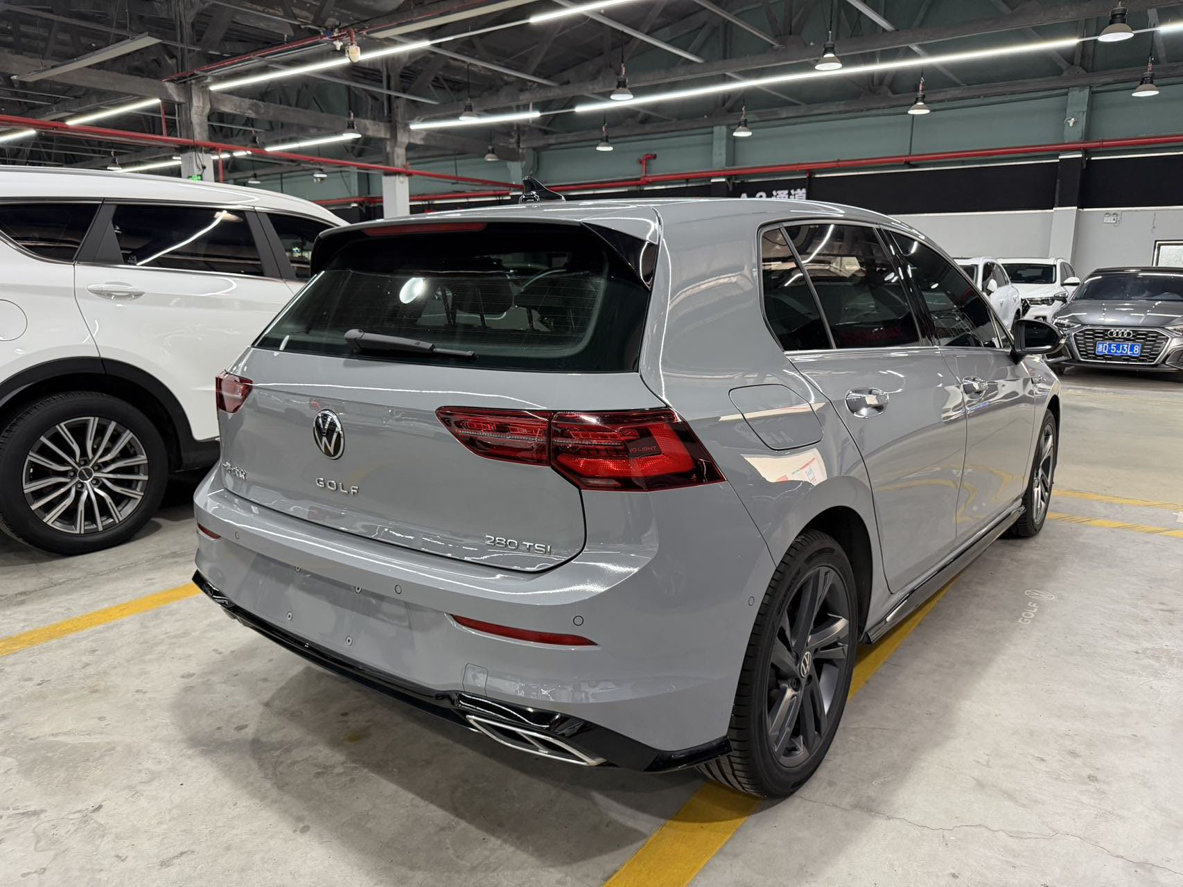 Volkswagen Golf 2024 car image #11