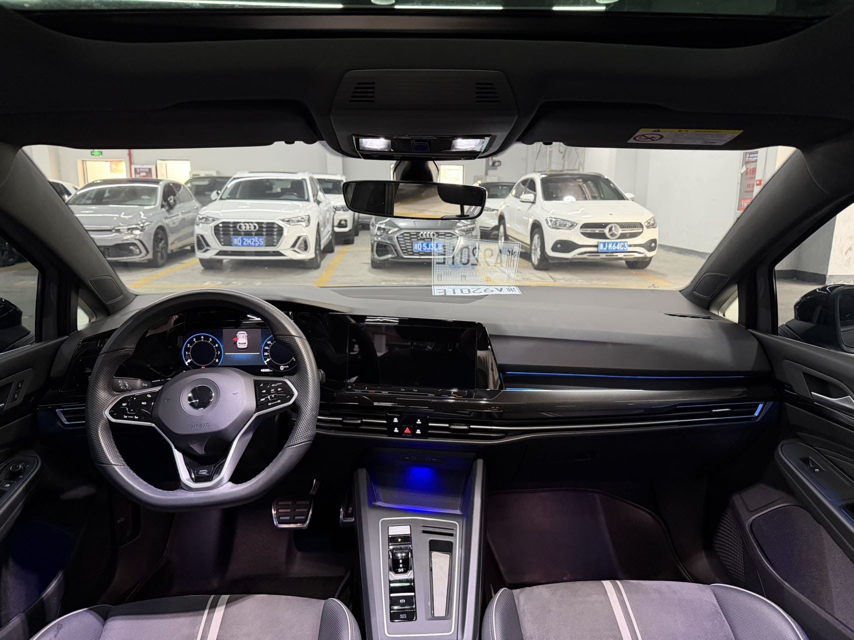 Volkswagen Golf 2024 car image #7
