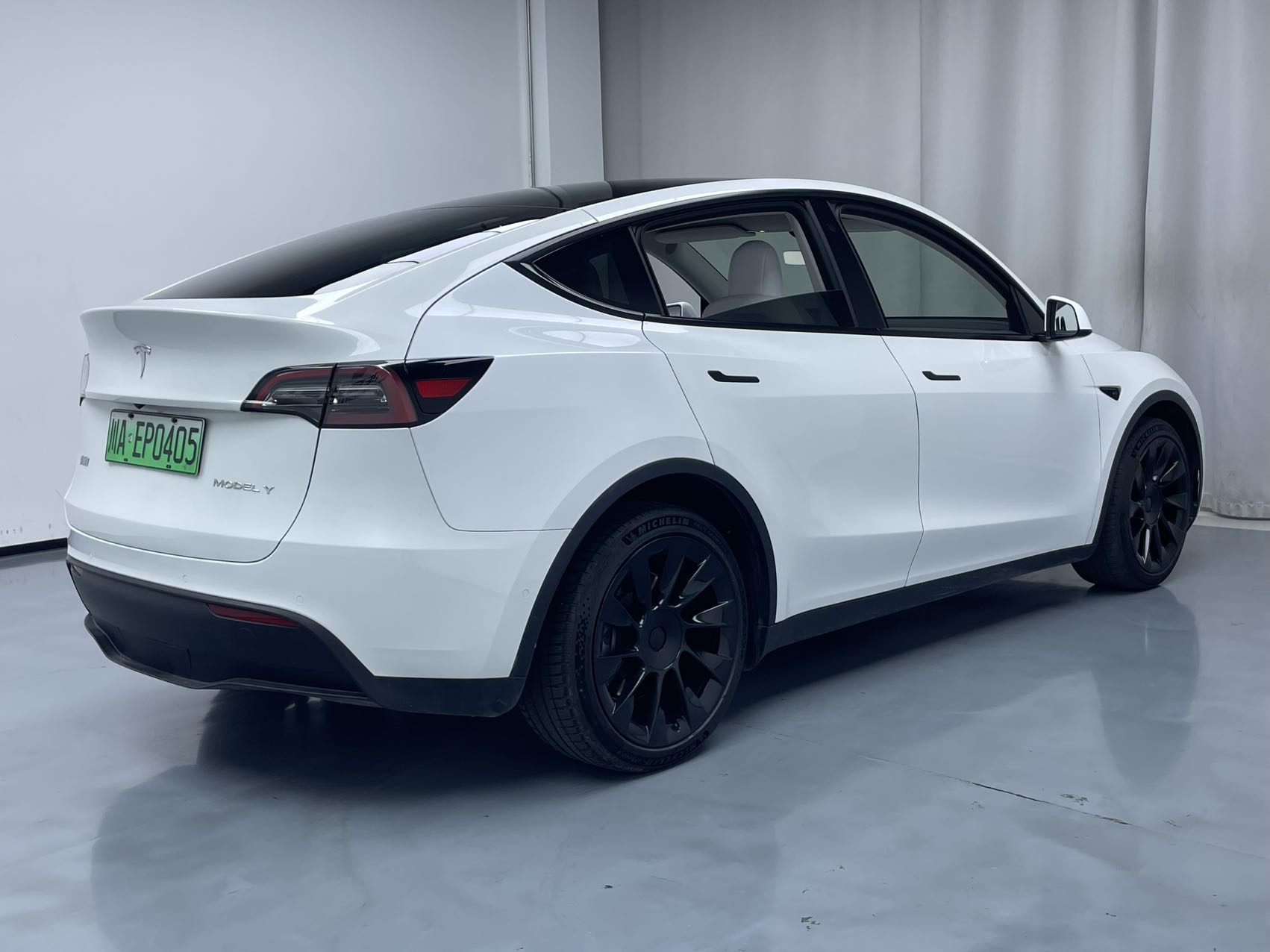 Tesla Model Y 2021 #7 Tesla Model Y 2021 car image #7