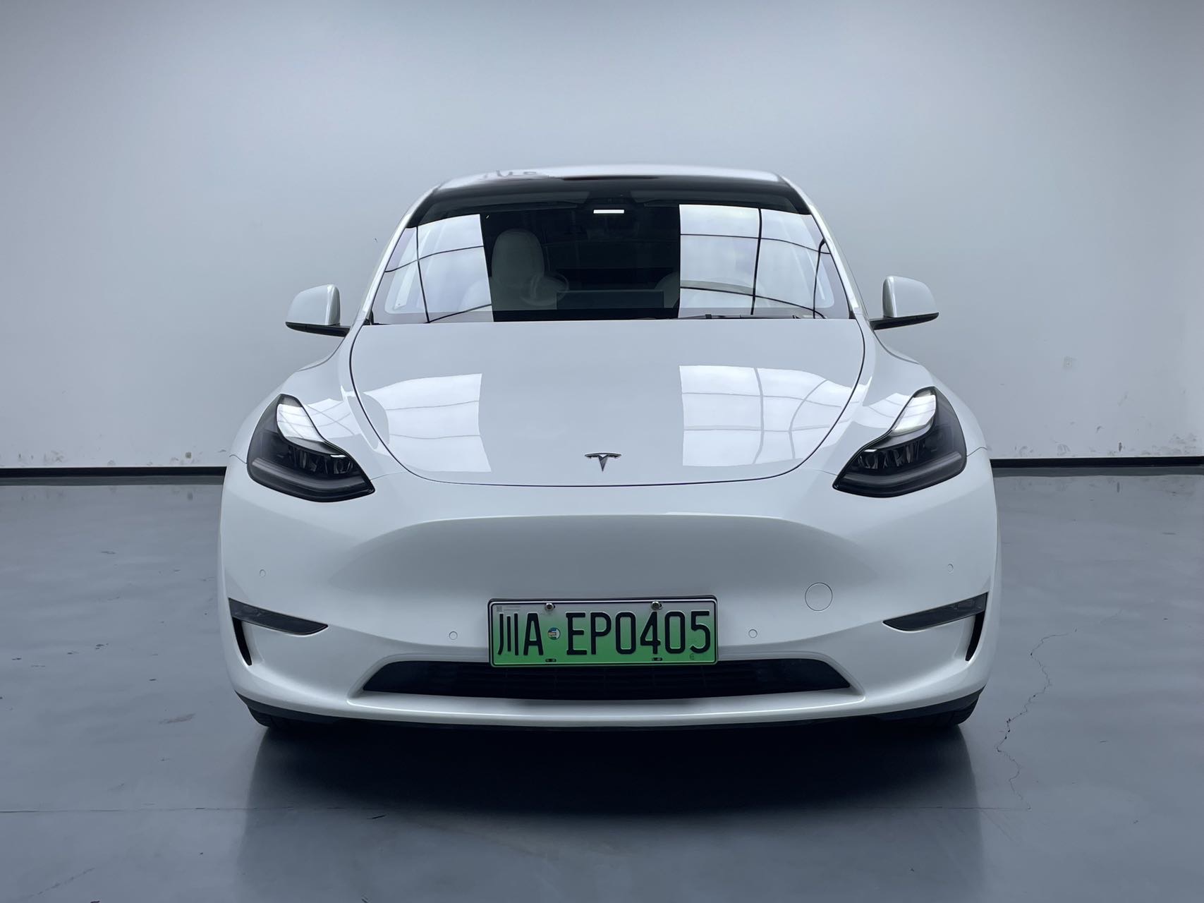 Tesla Model Y 2021 #4 Tesla Model Y 2021 car image #4