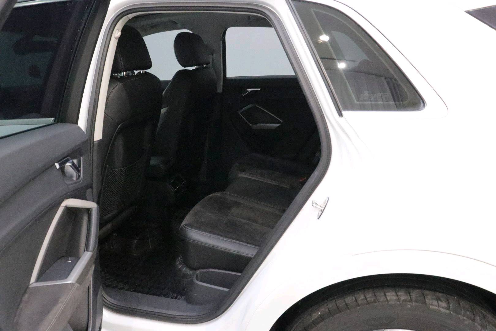 Audi Q3 2021 #10 Audi Q3 2021 car image #10