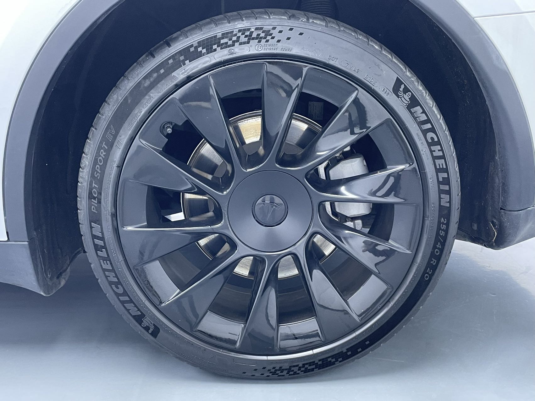 Tesla Model Y 2021 #11 Tesla Model Y 2021 car image #11