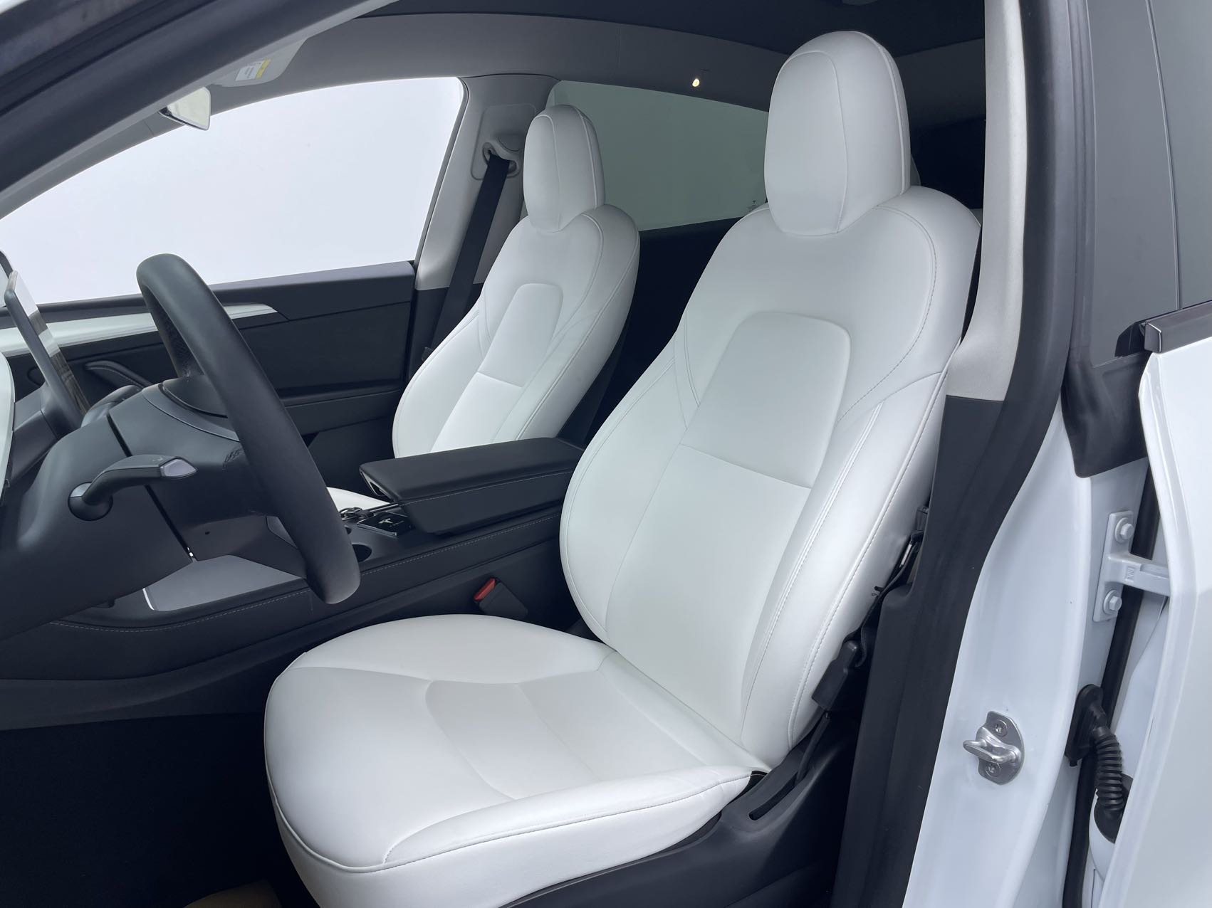 Tesla Model Y 2021 #9 Tesla Model Y 2021 car image #9