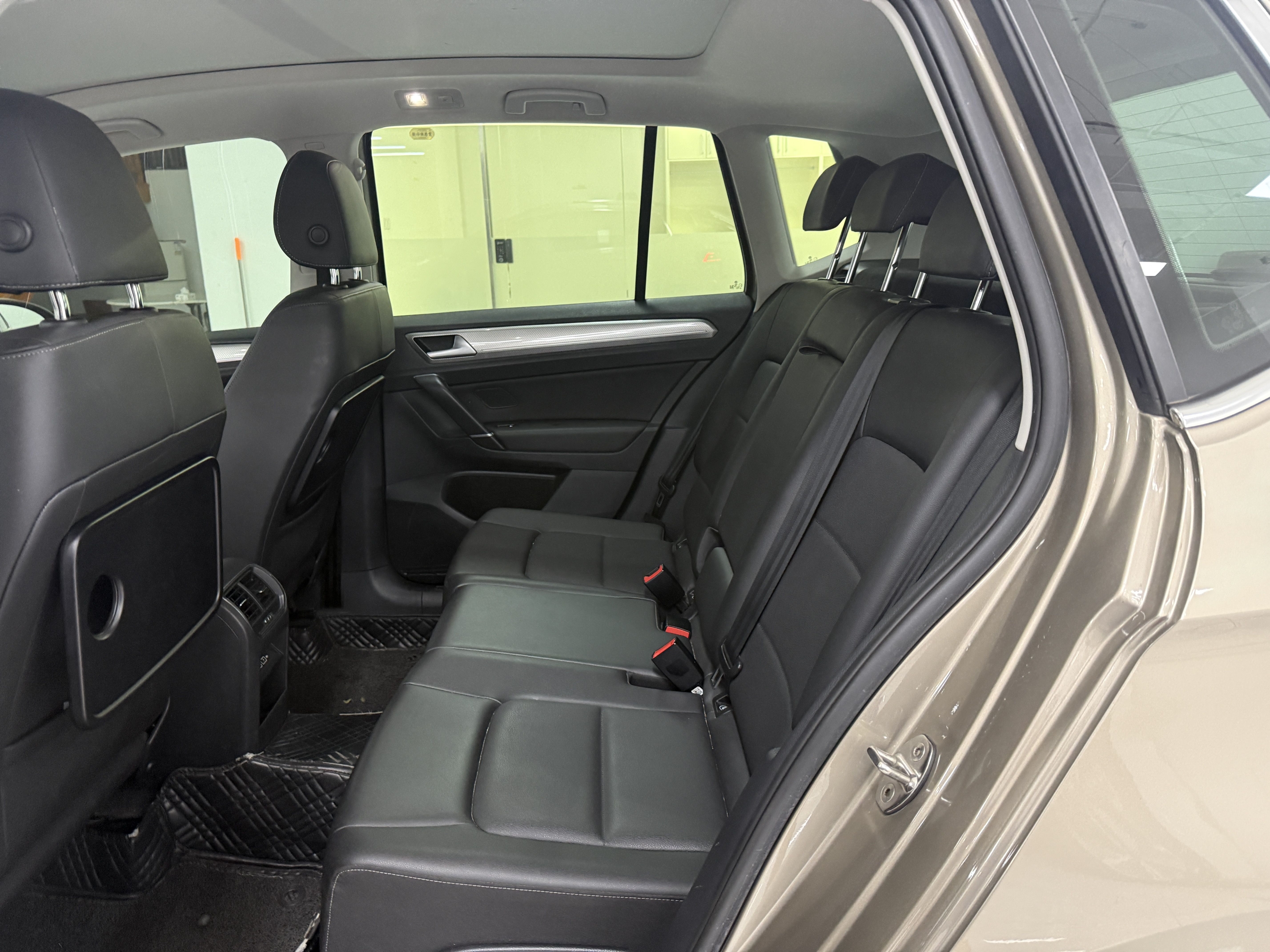Volkswagen Golf Sportsvan 2018 #9 Volkswagen Golf Sportsvan 2018 car image #9
