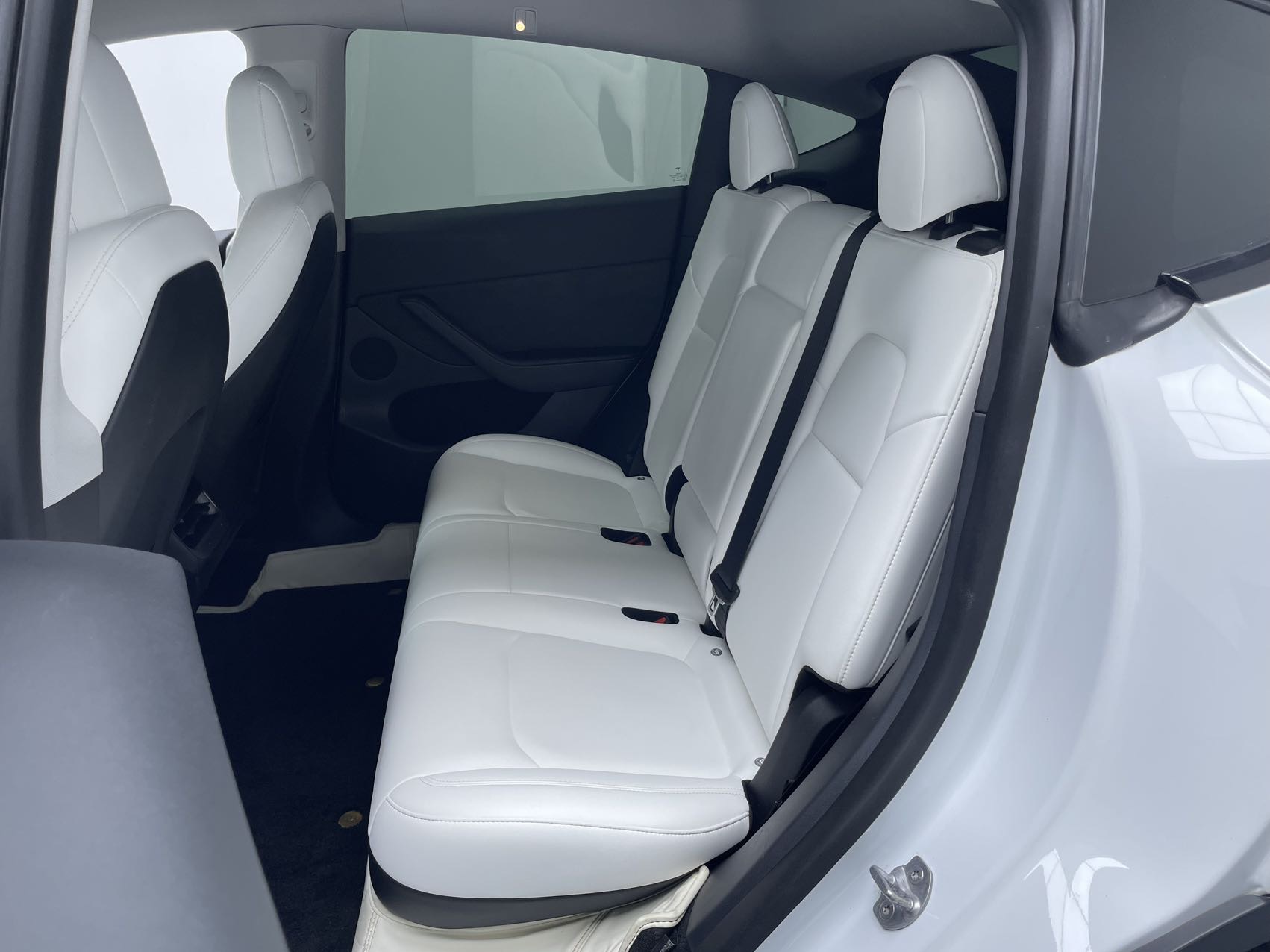Tesla Model Y 2021 #10 Tesla Model Y 2021 car image #10