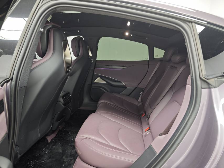 MI SU7 2025 car image #10