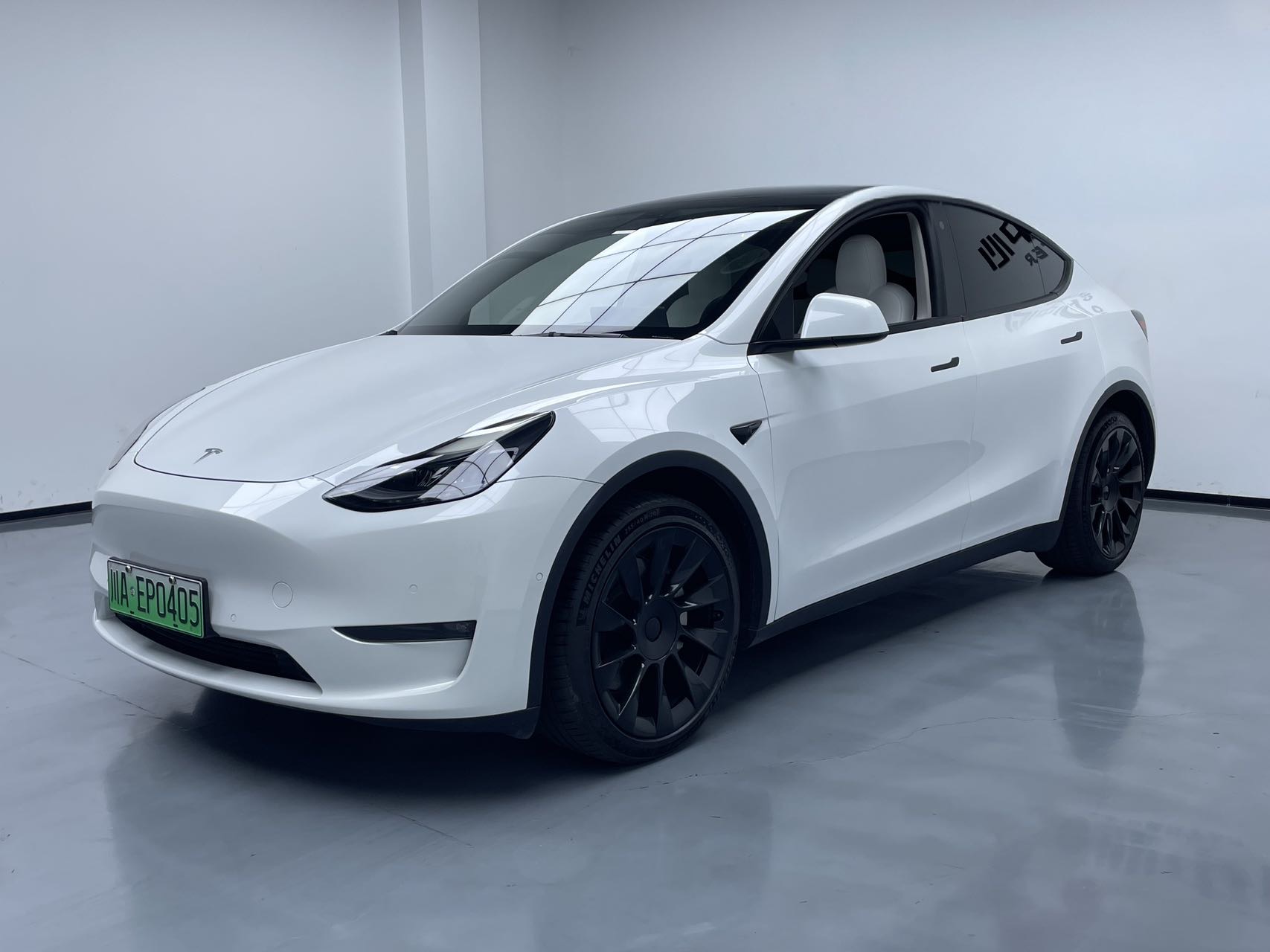 Tesla Model Y 2021 #2 Tesla Model Y 2021 car image #2