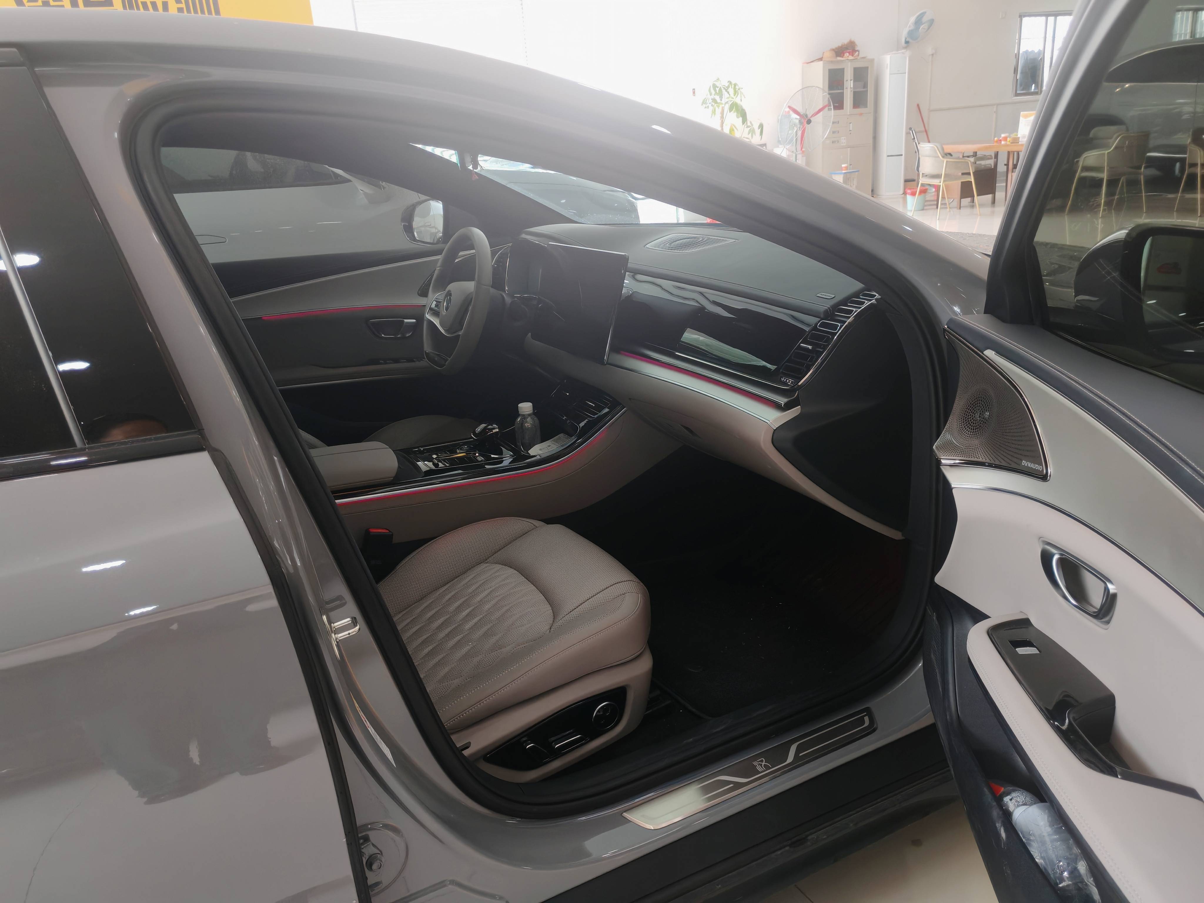 BYD Han 2025 car image #7