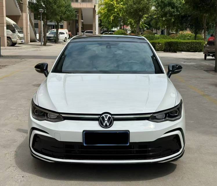 Volkswagen Golf 2023 car image #4
