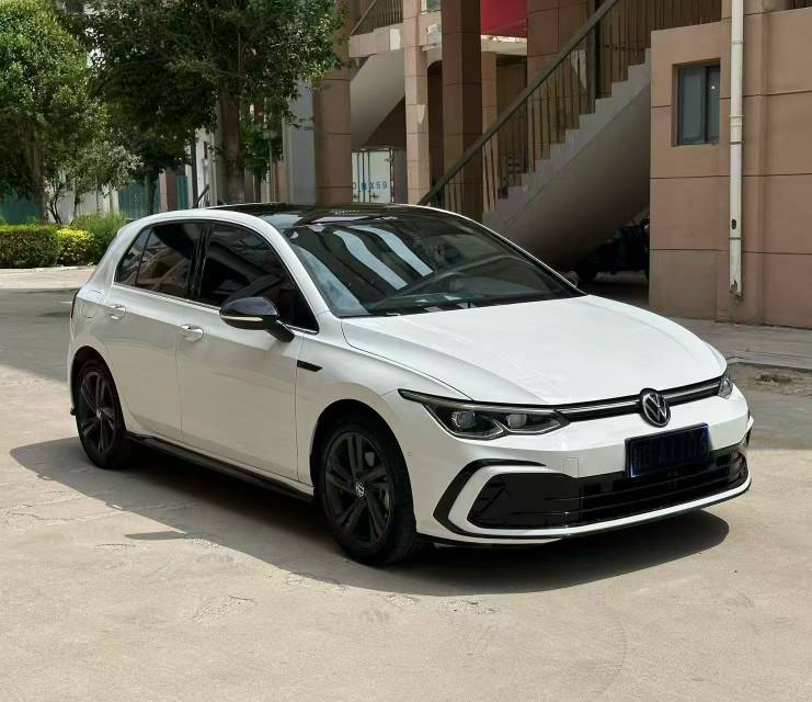 Volkswagen Golf 2023 car image #8