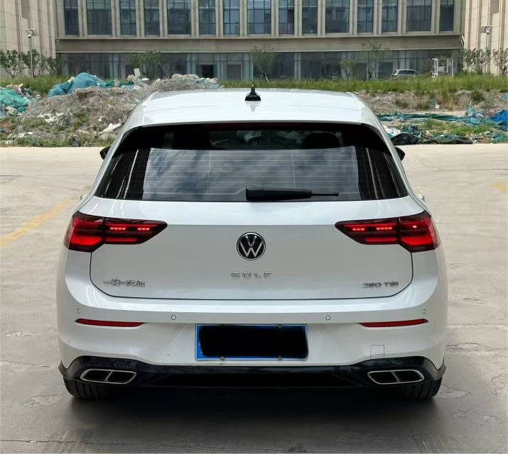 Volkswagen Golf 2023 car image #6