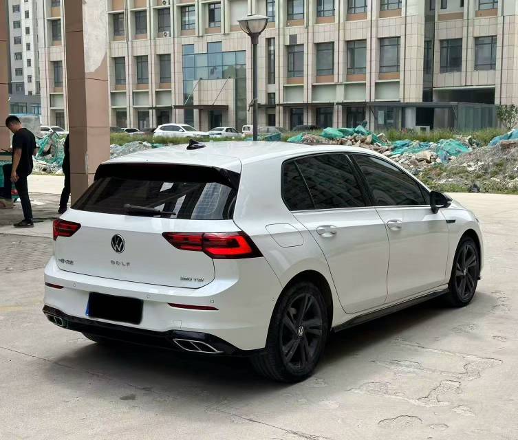Volkswagen Golf 2023 car image #7