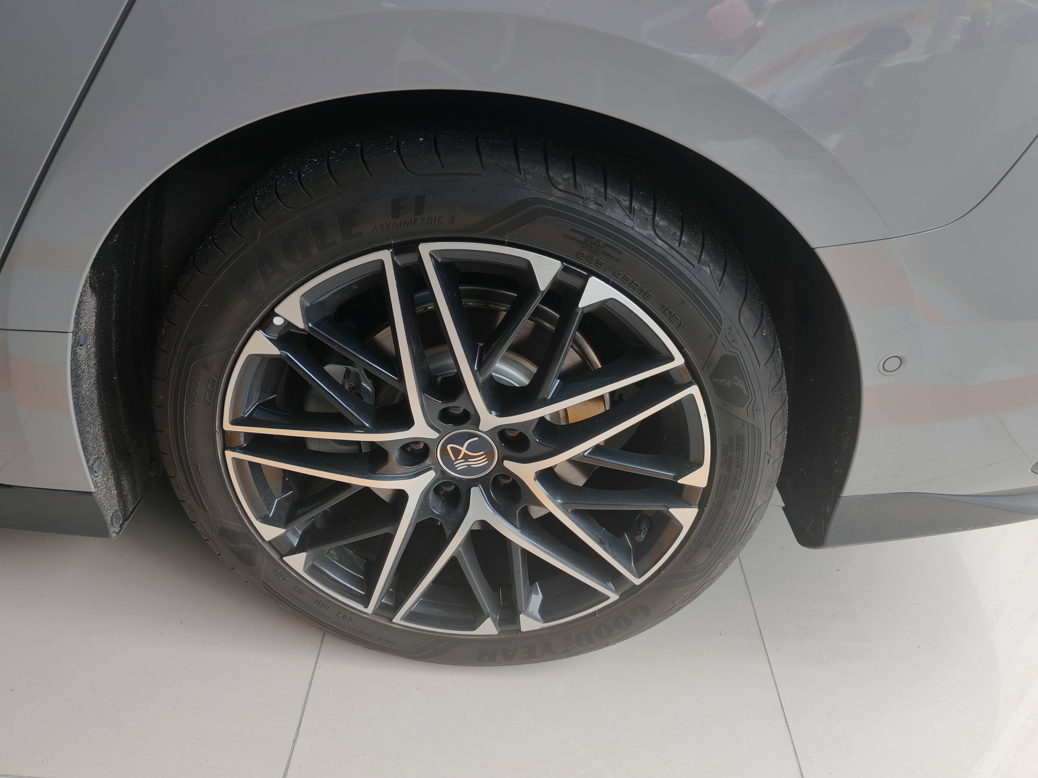 BYD Han 2025 car image #11