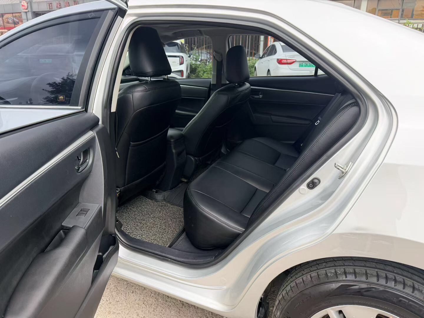 Toyota Corolla 2015 car image #7