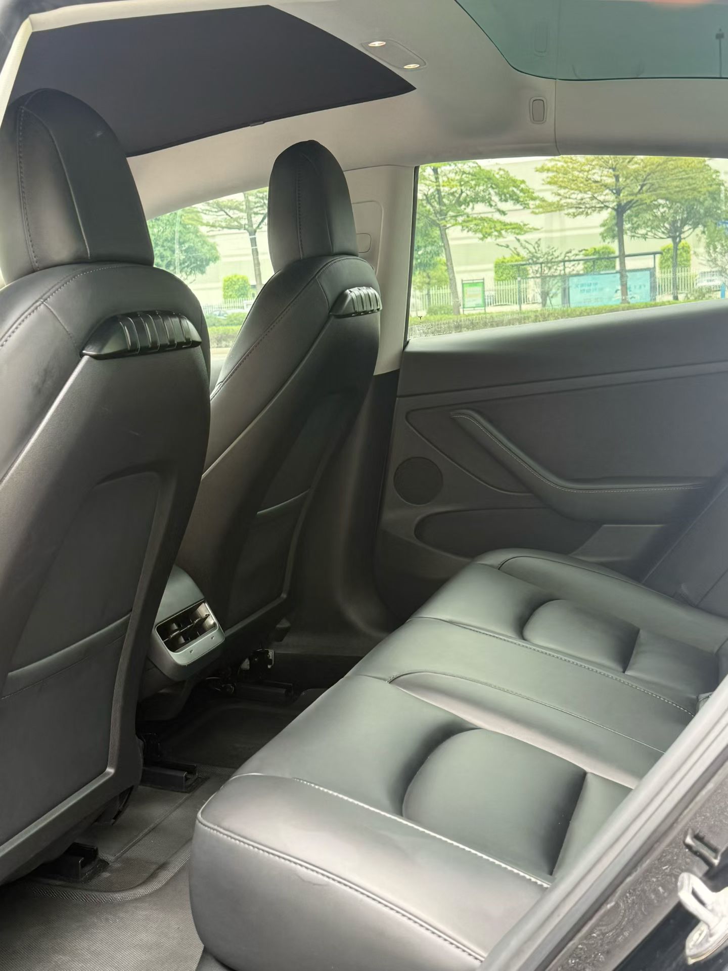 Tesla Model 3 2021 car image #8