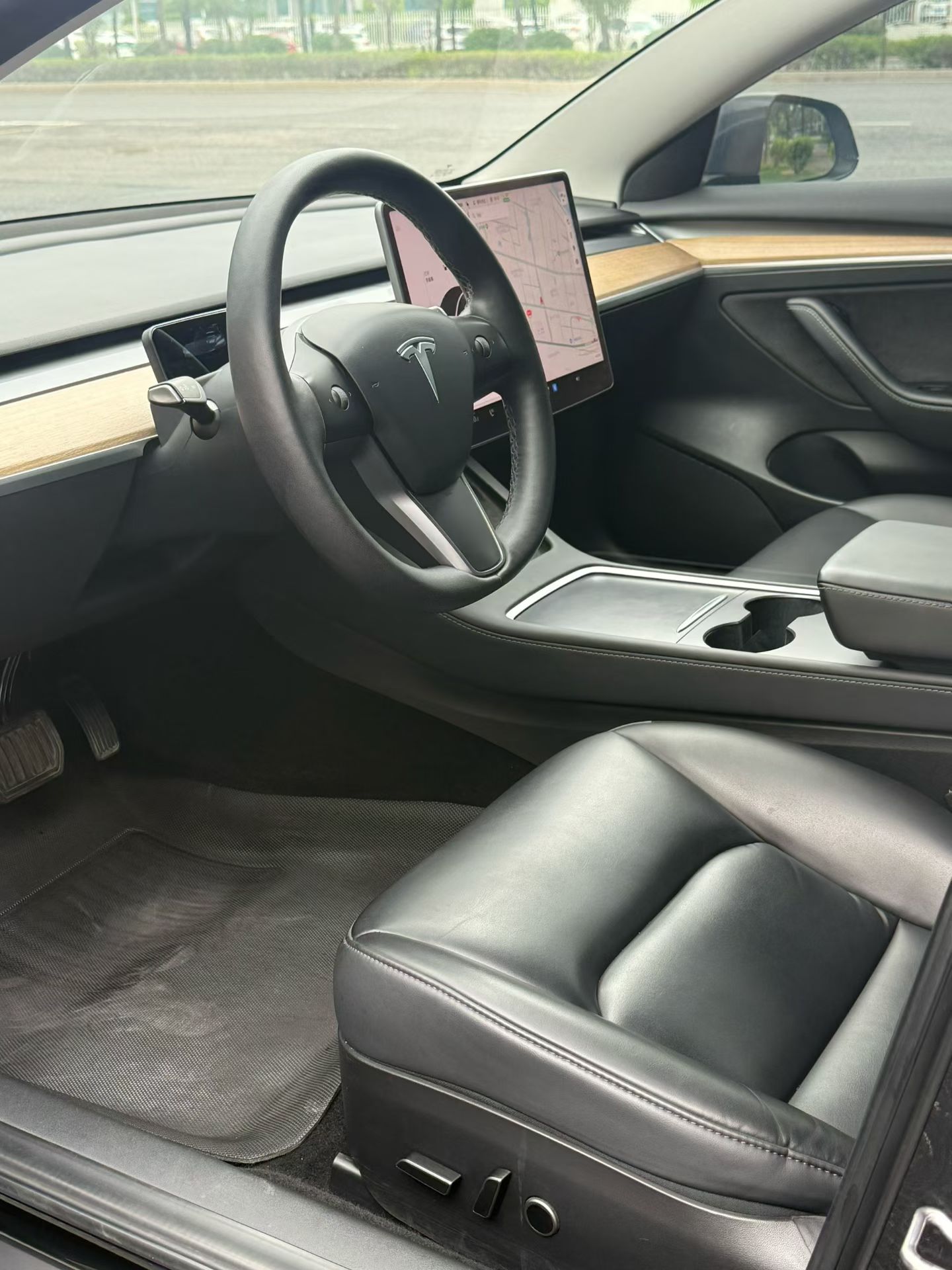 Tesla Model 3 2021 car image #6