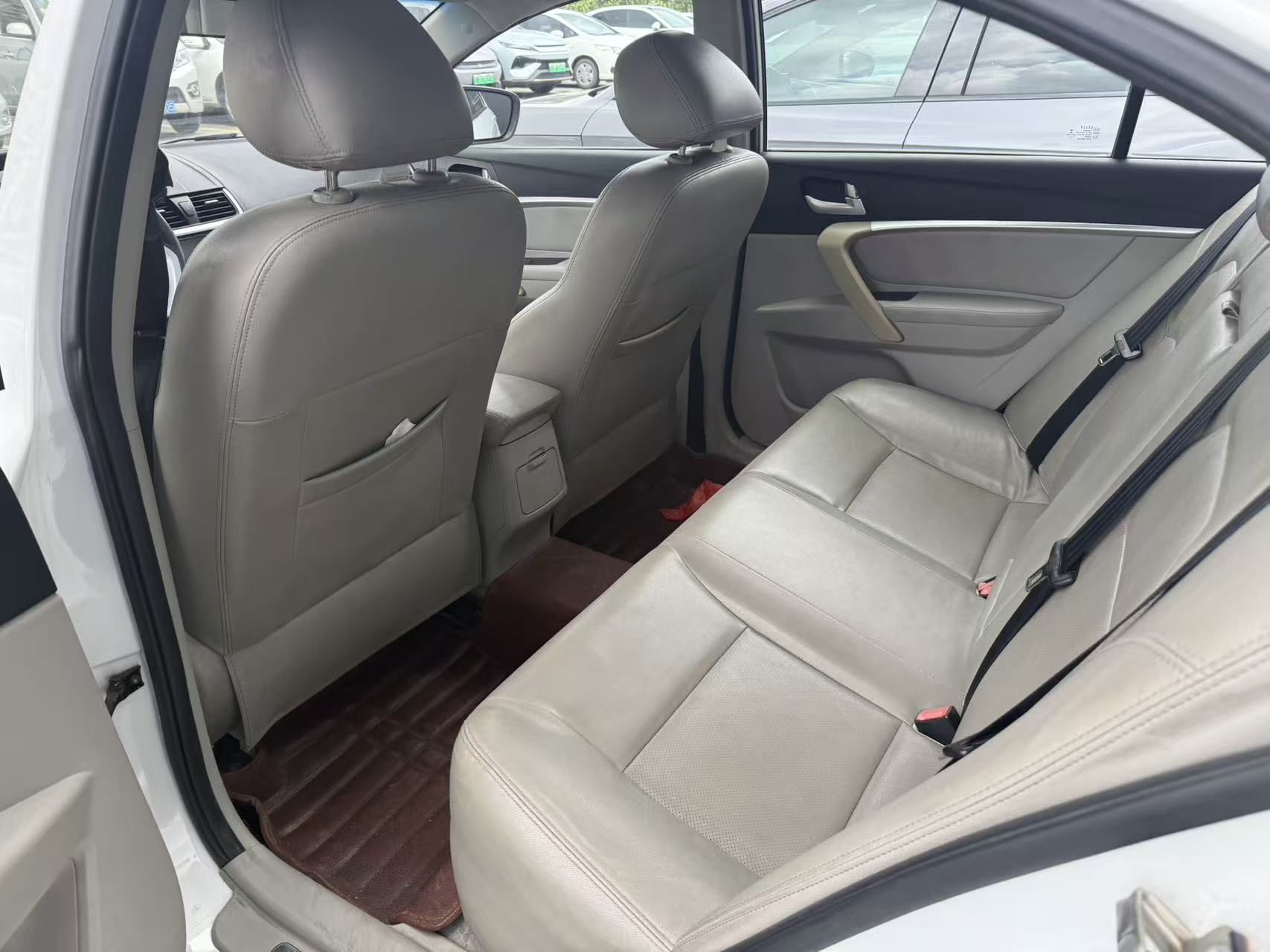 GEELY Emgrand 2014 #7 GEELY Emgrand 2014 car image #7