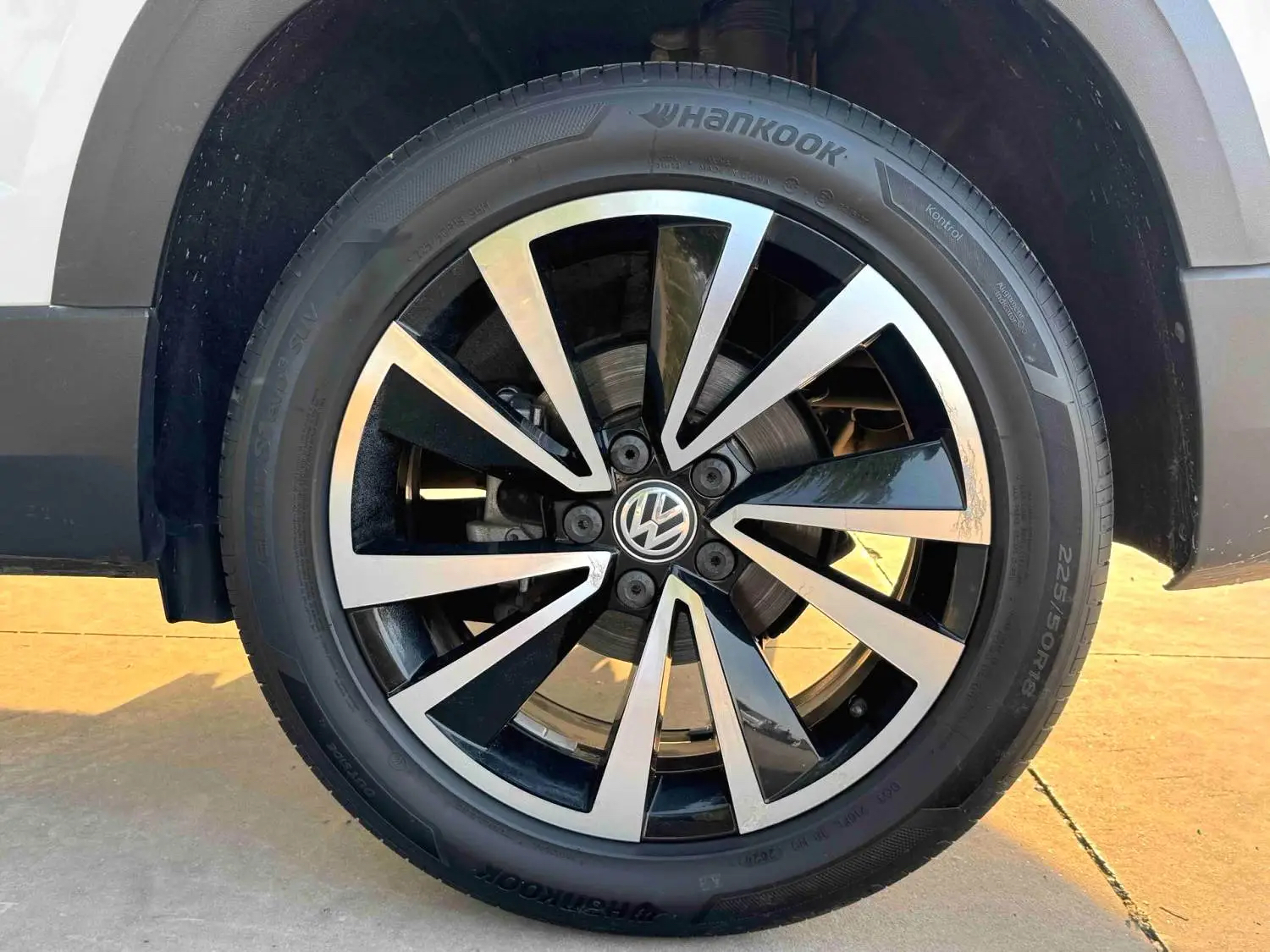 Volkswagen Tharu 2019 #9 Volkswagen Tharu 2019 car image #9