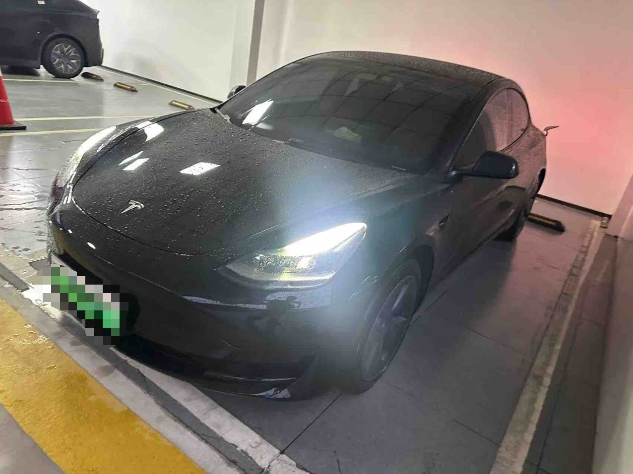 Tesla Model 3 2022 car image #2