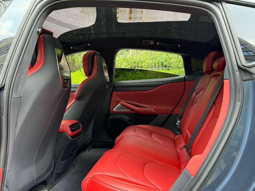 MI SU7 2024 car image #10