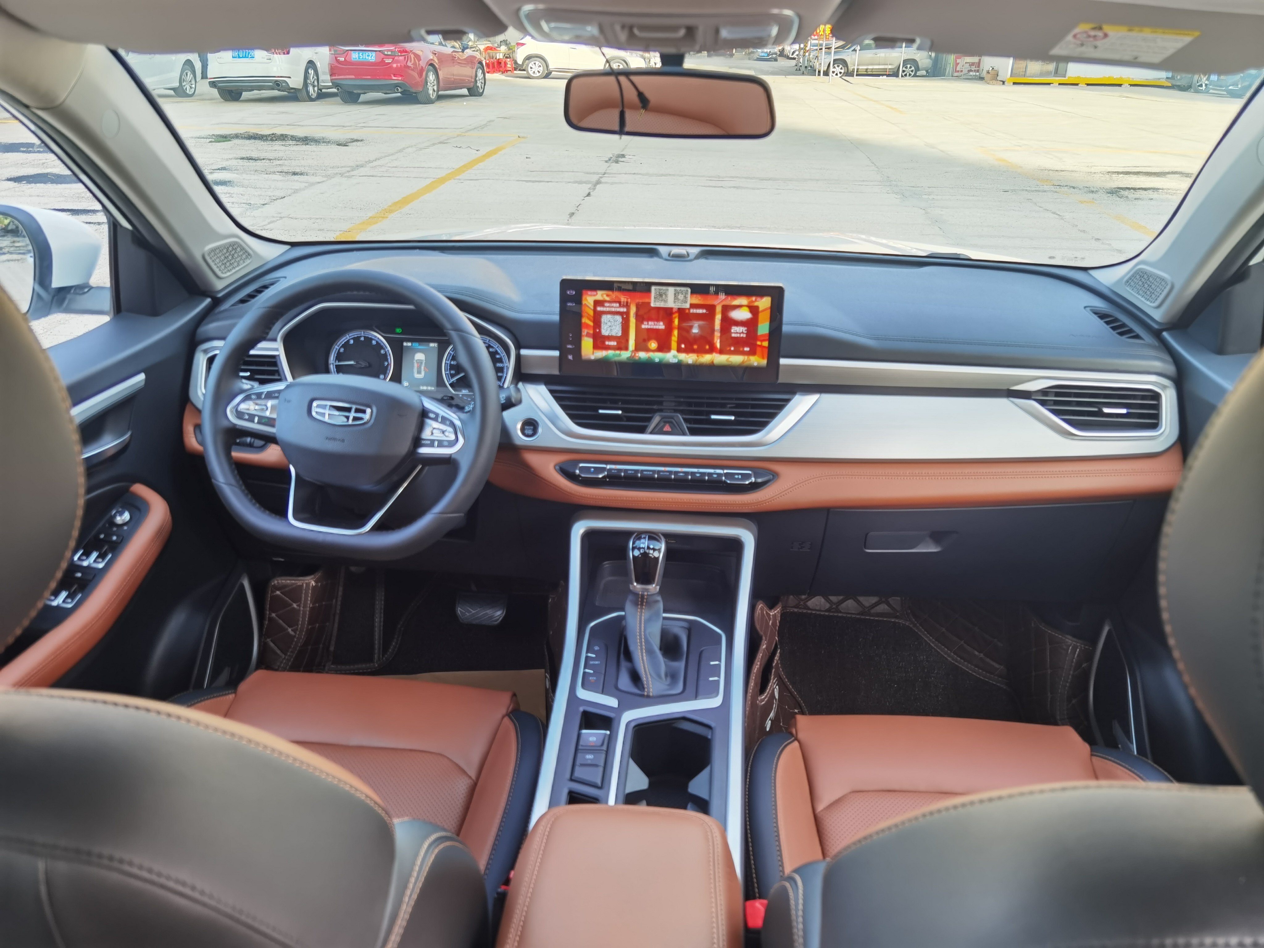 GEELY Vision X6 2020 immagine di auto #6