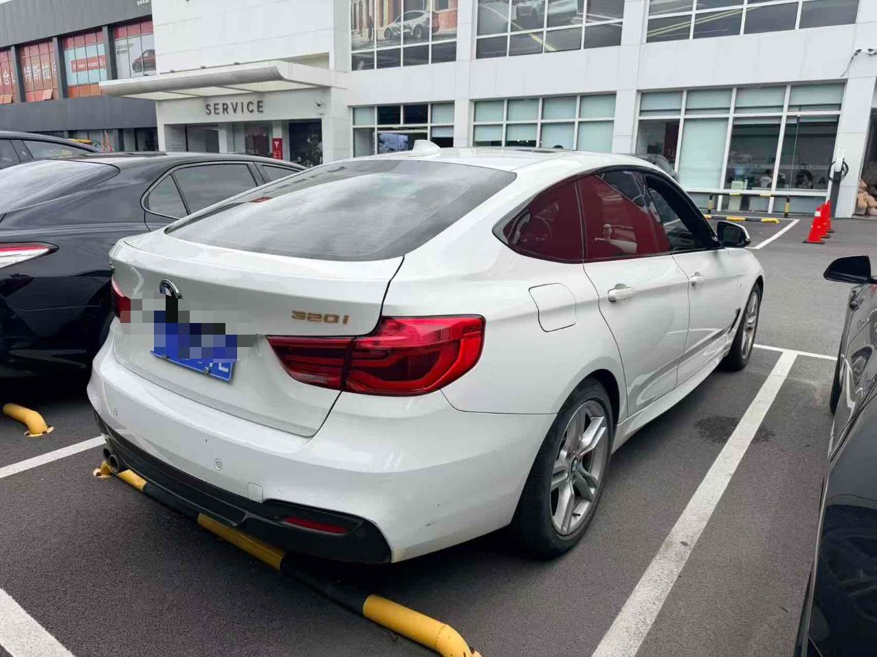BMW 3 Series GT 2017 #9 BMW 3 Series GT 2017 car image #9