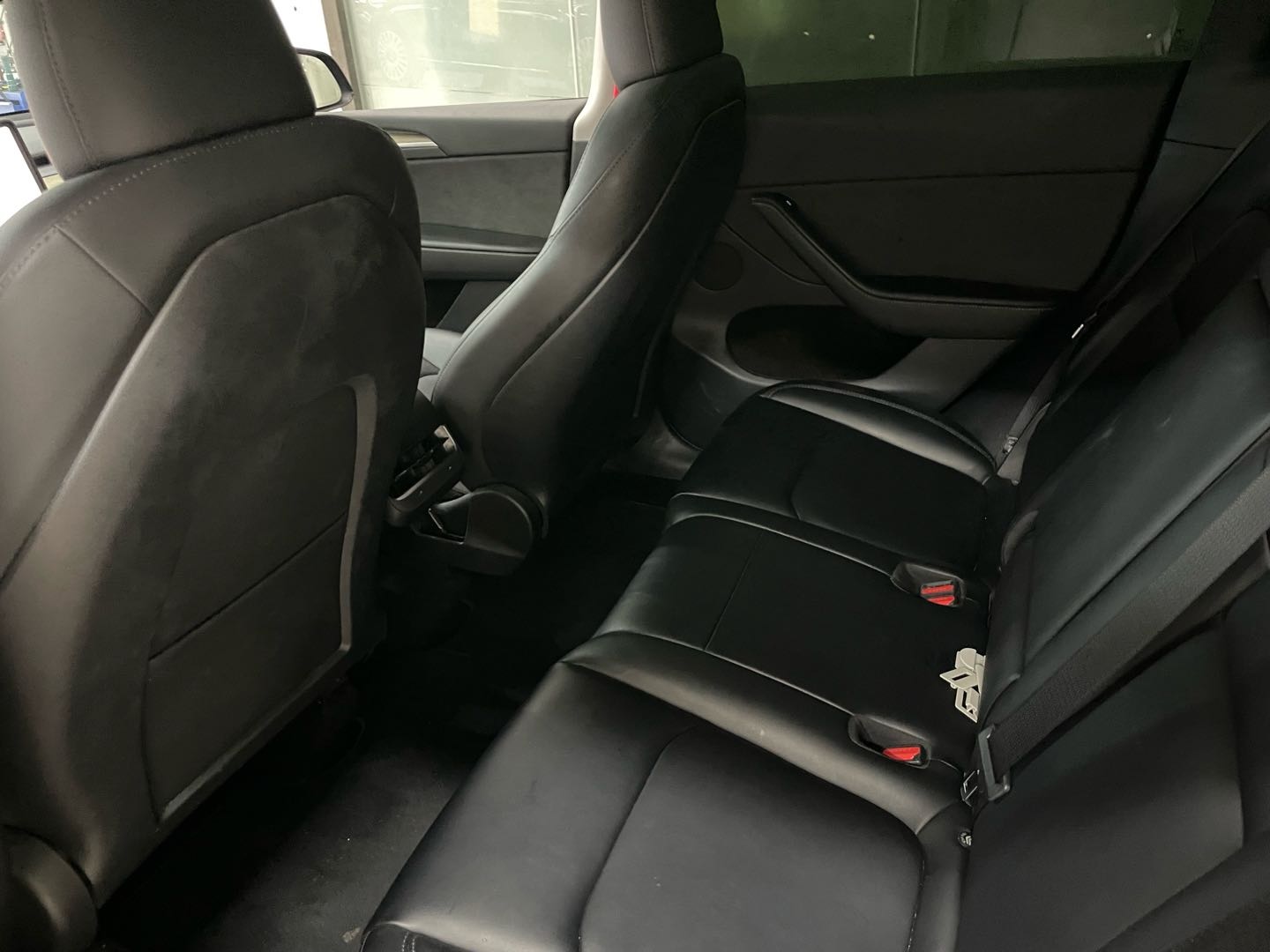 Tesla Model Y 2023 #11 Tesla Model Y 2023 car image #11