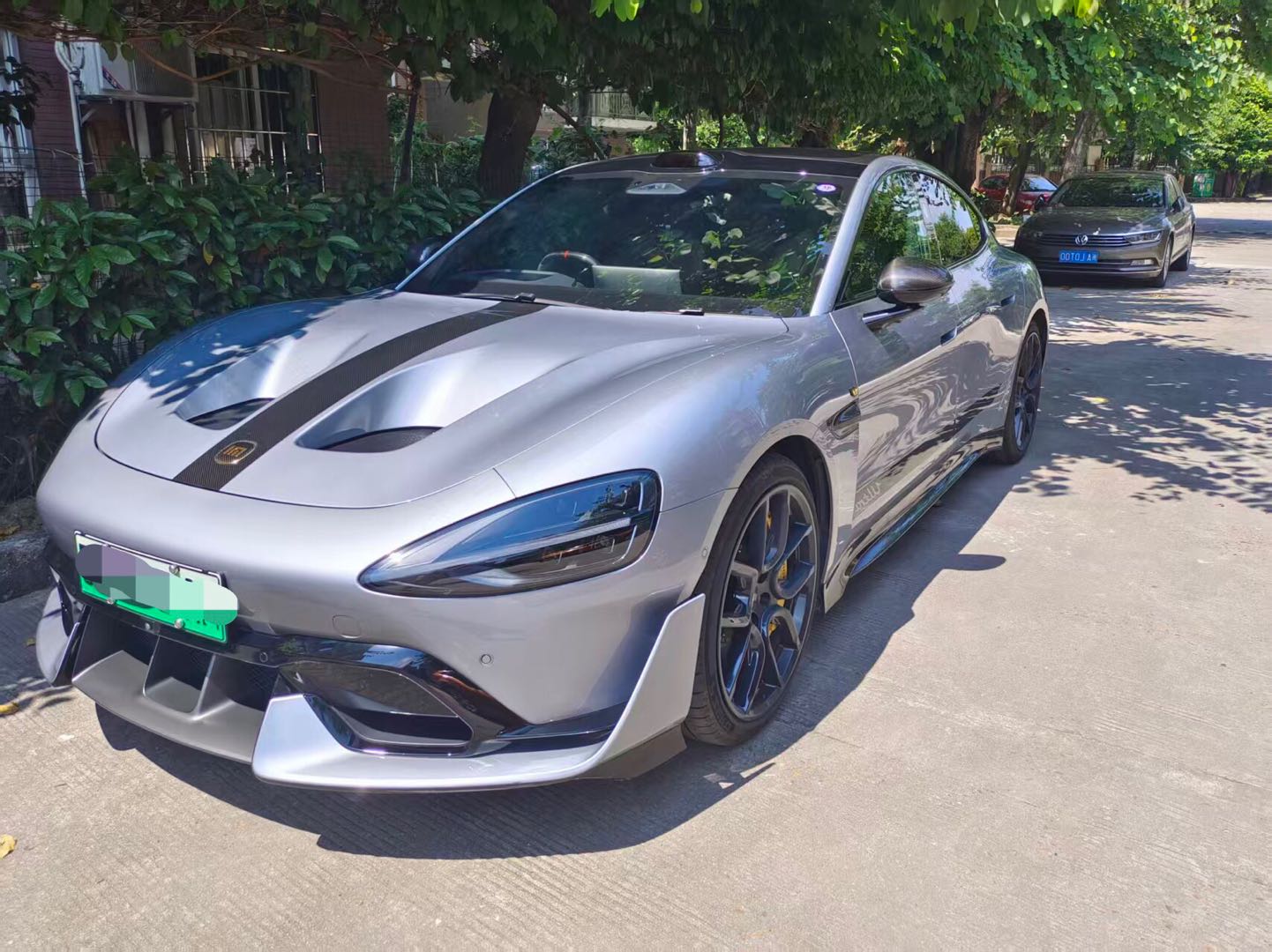 MI SU7 Ultra 2025 car image #2