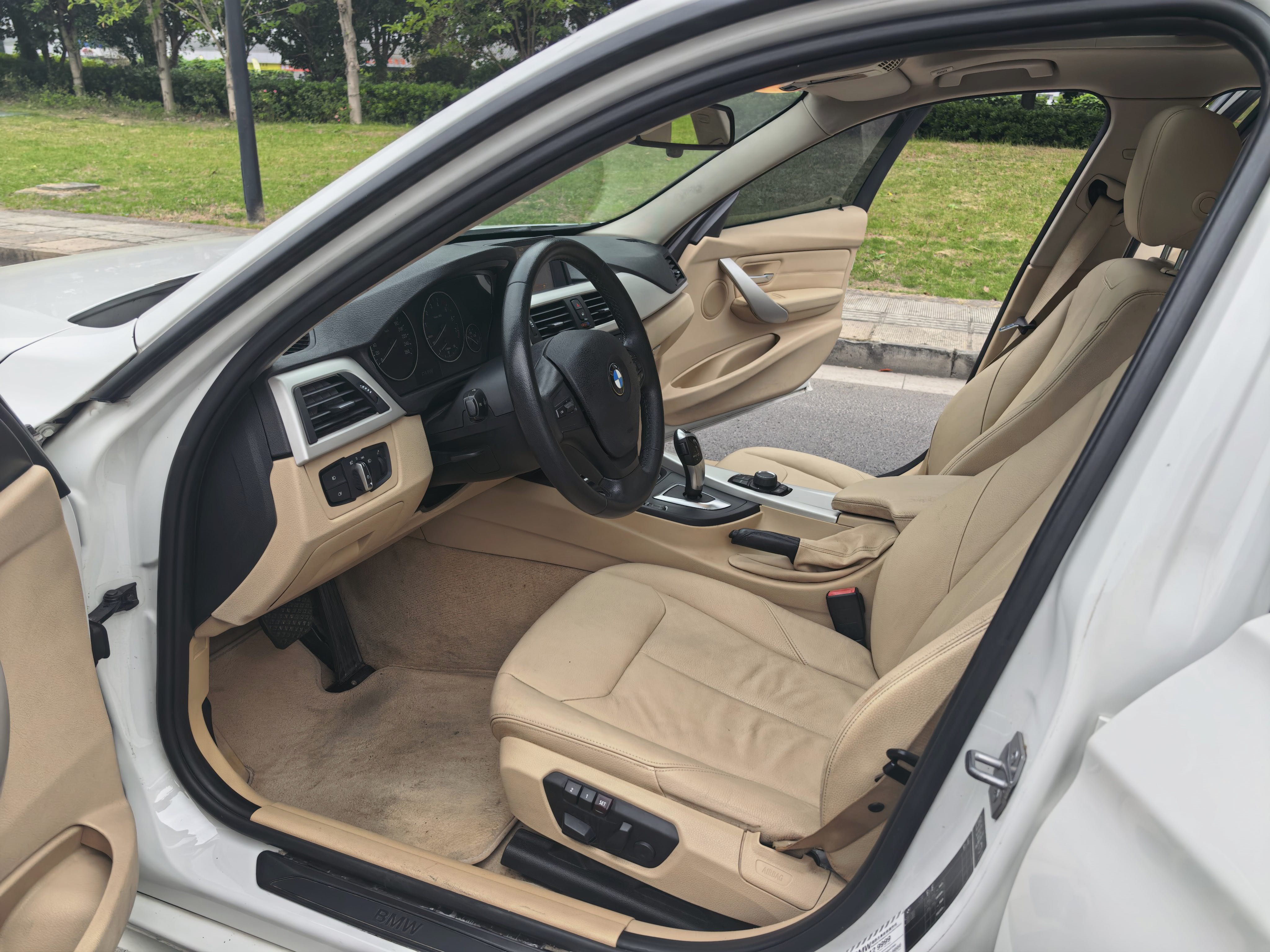 BMW 3 Series 2014 #8 BMW 3 Series 2014 صورة سيارة #8