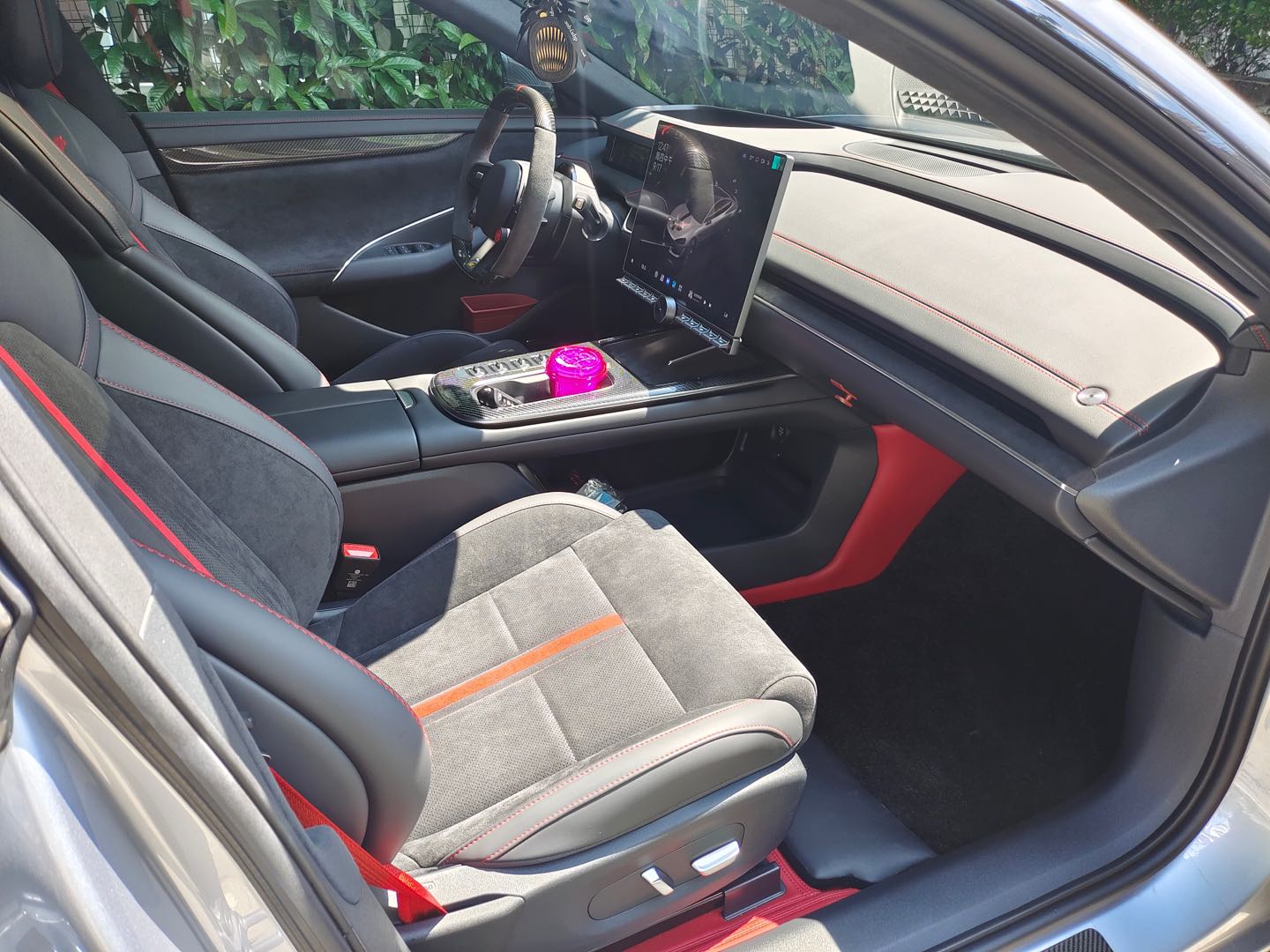 MI SU7 Ultra 2025 car image #10
