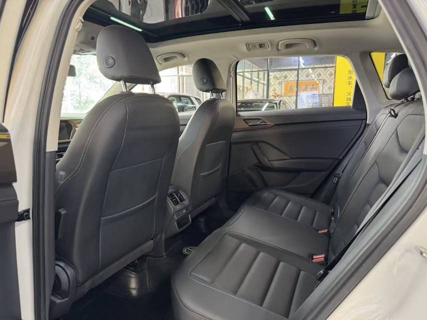 Volkswagen Tharu 2021 car image #10